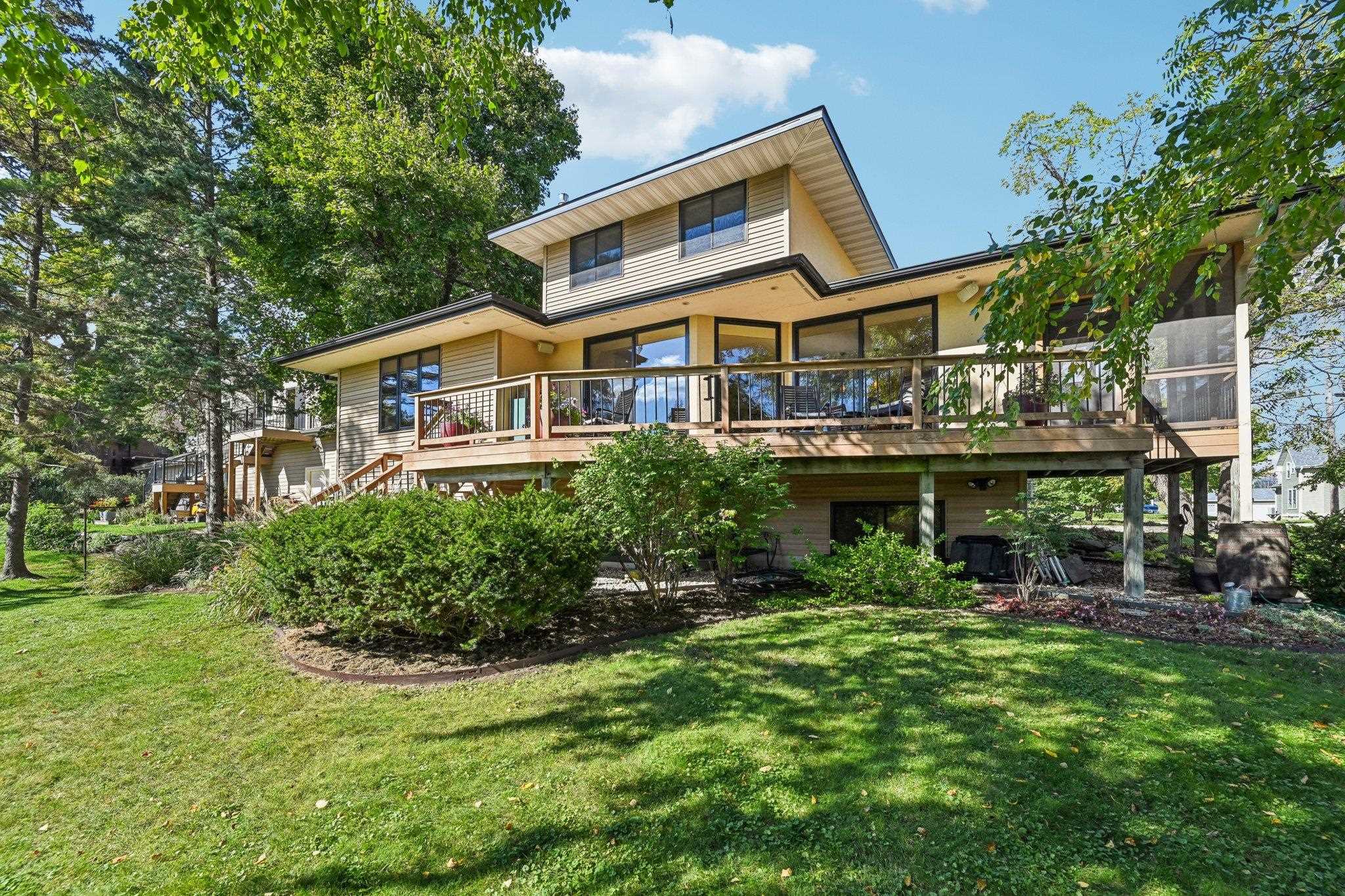 316 W Lake Street