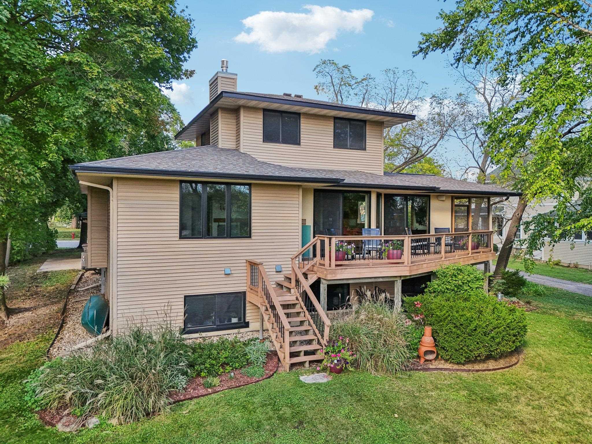 316 W Lake Street