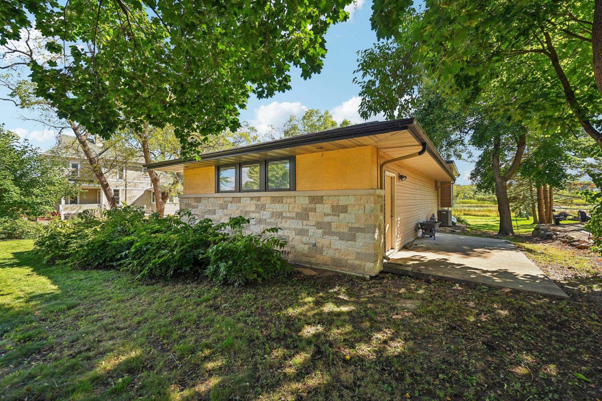 316 W Lake Street