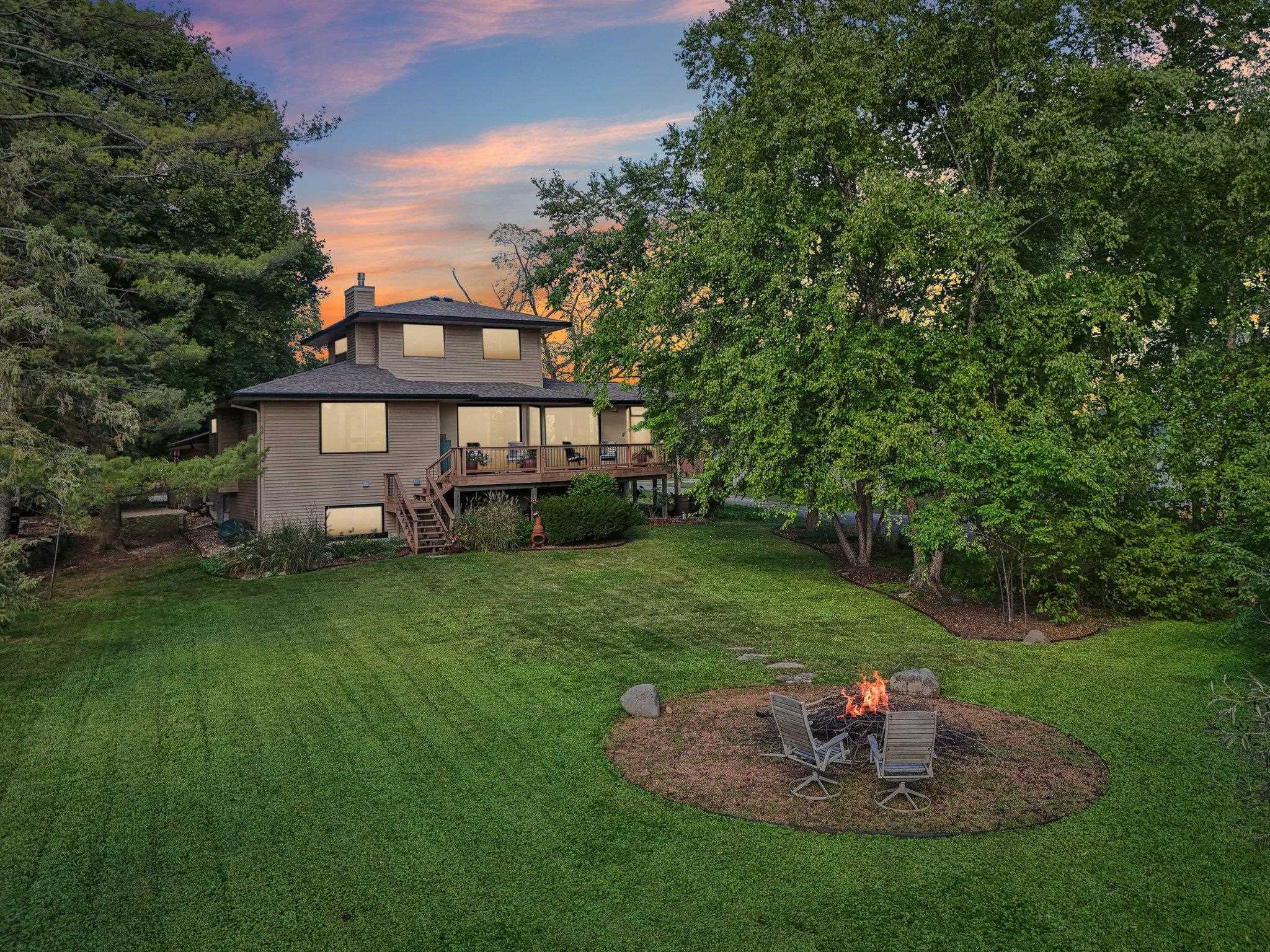 316 W Lake Street