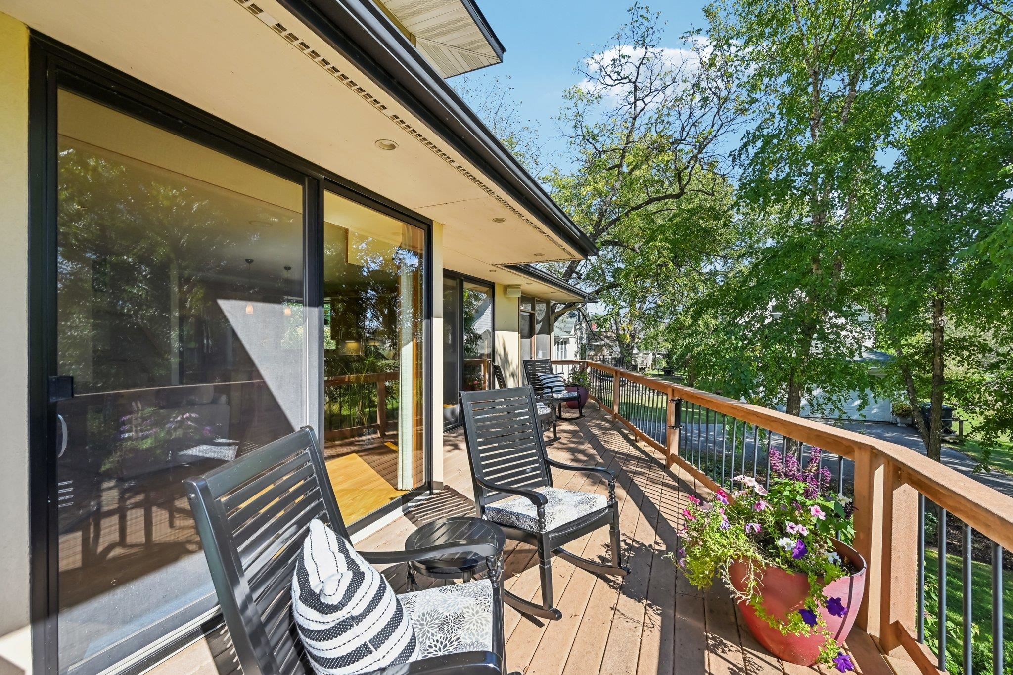 316 W Lake Street