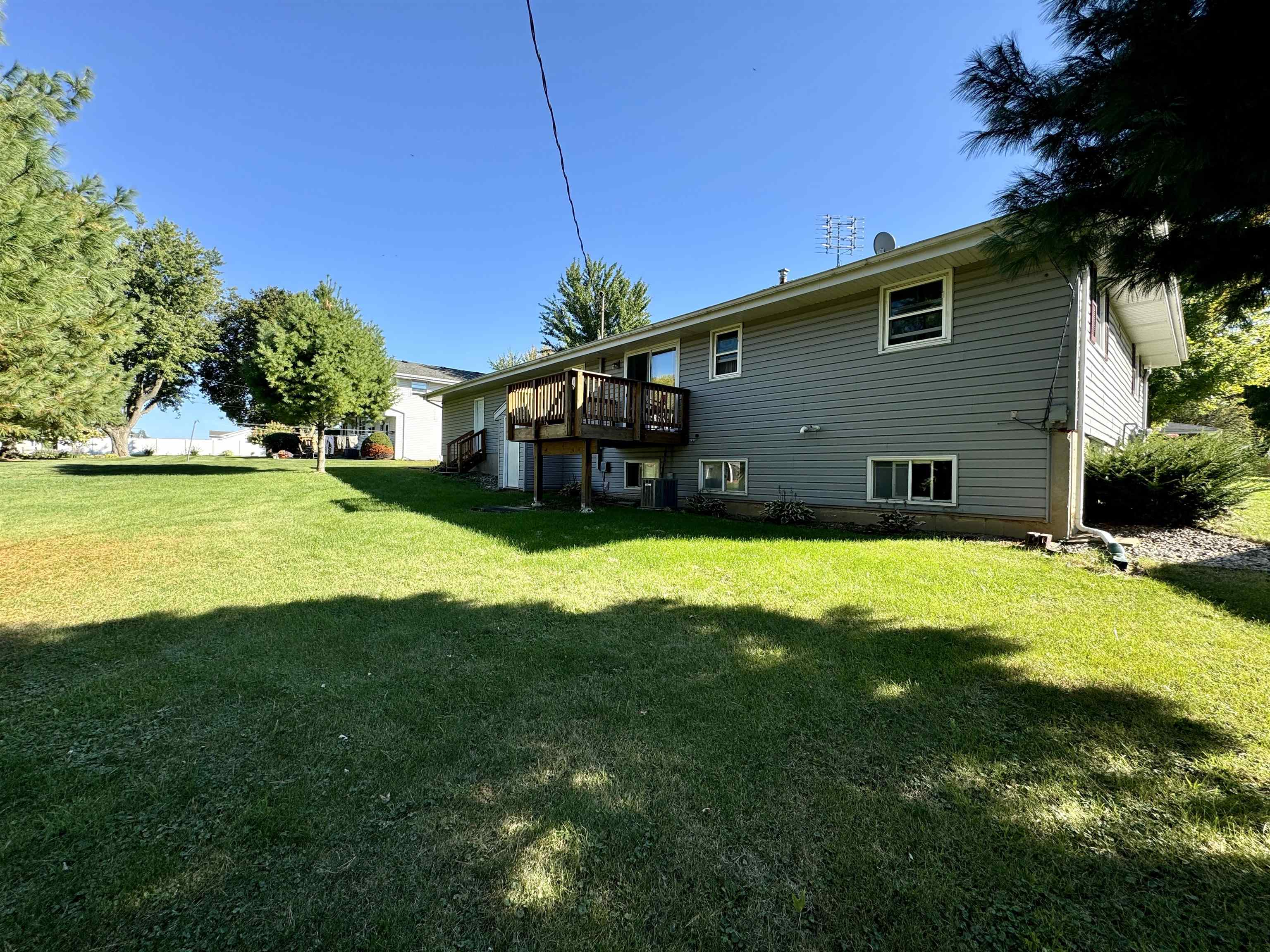 110 E Hubert Street