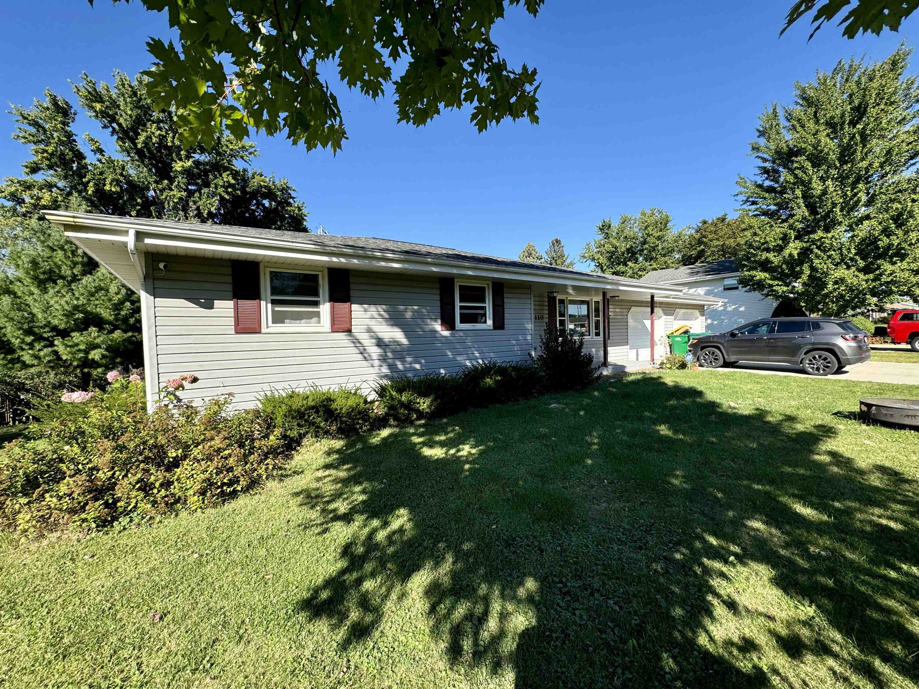 110 E Hubert Street