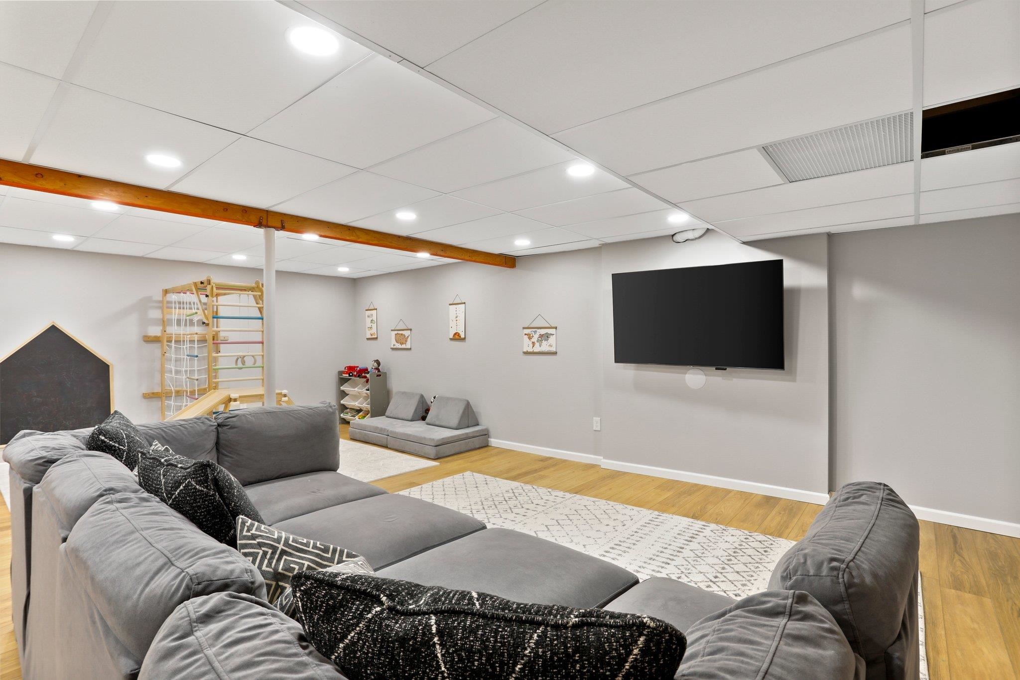 6622 Broad Creek Boulevard