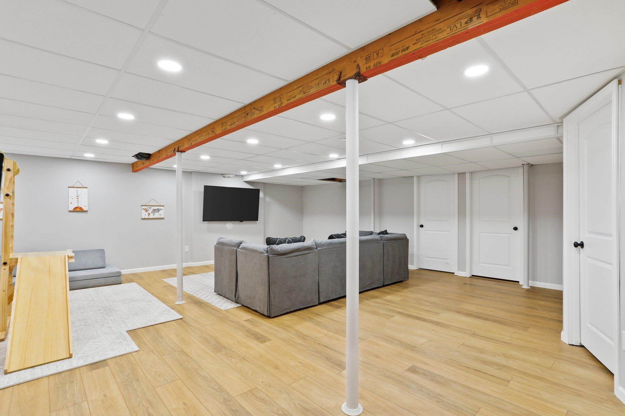 6622 Broad Creek Boulevard