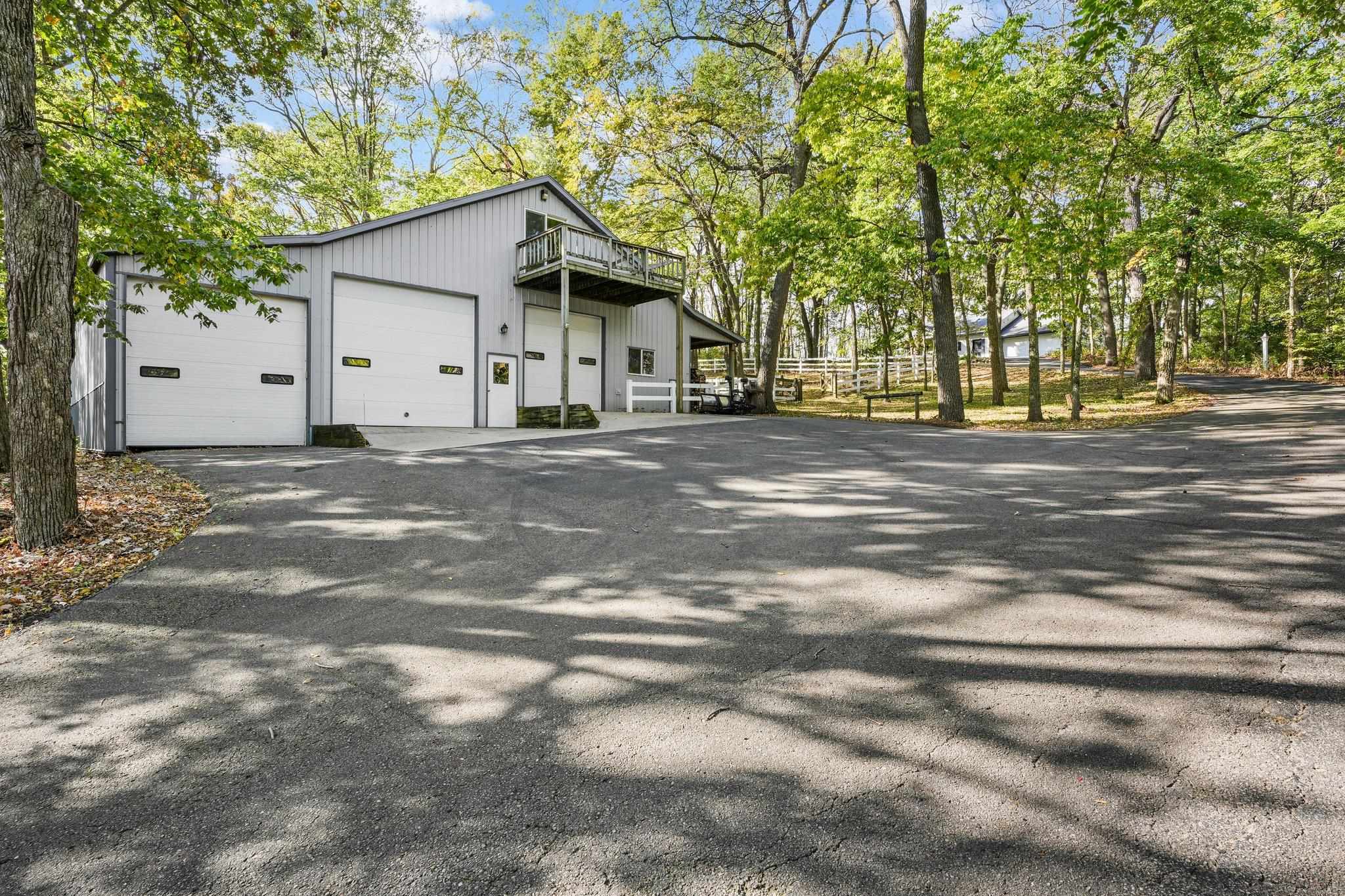 2261 Dyreson Road