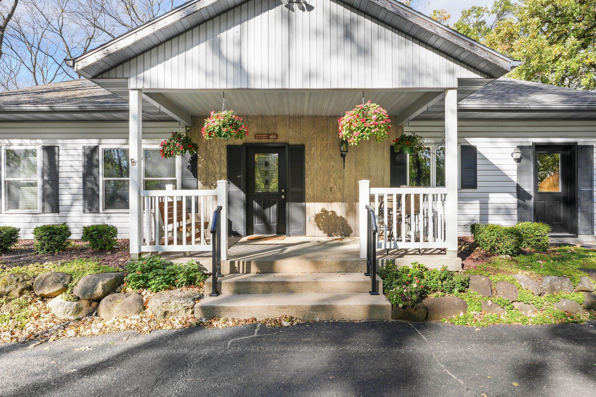 2261 Dyreson Road