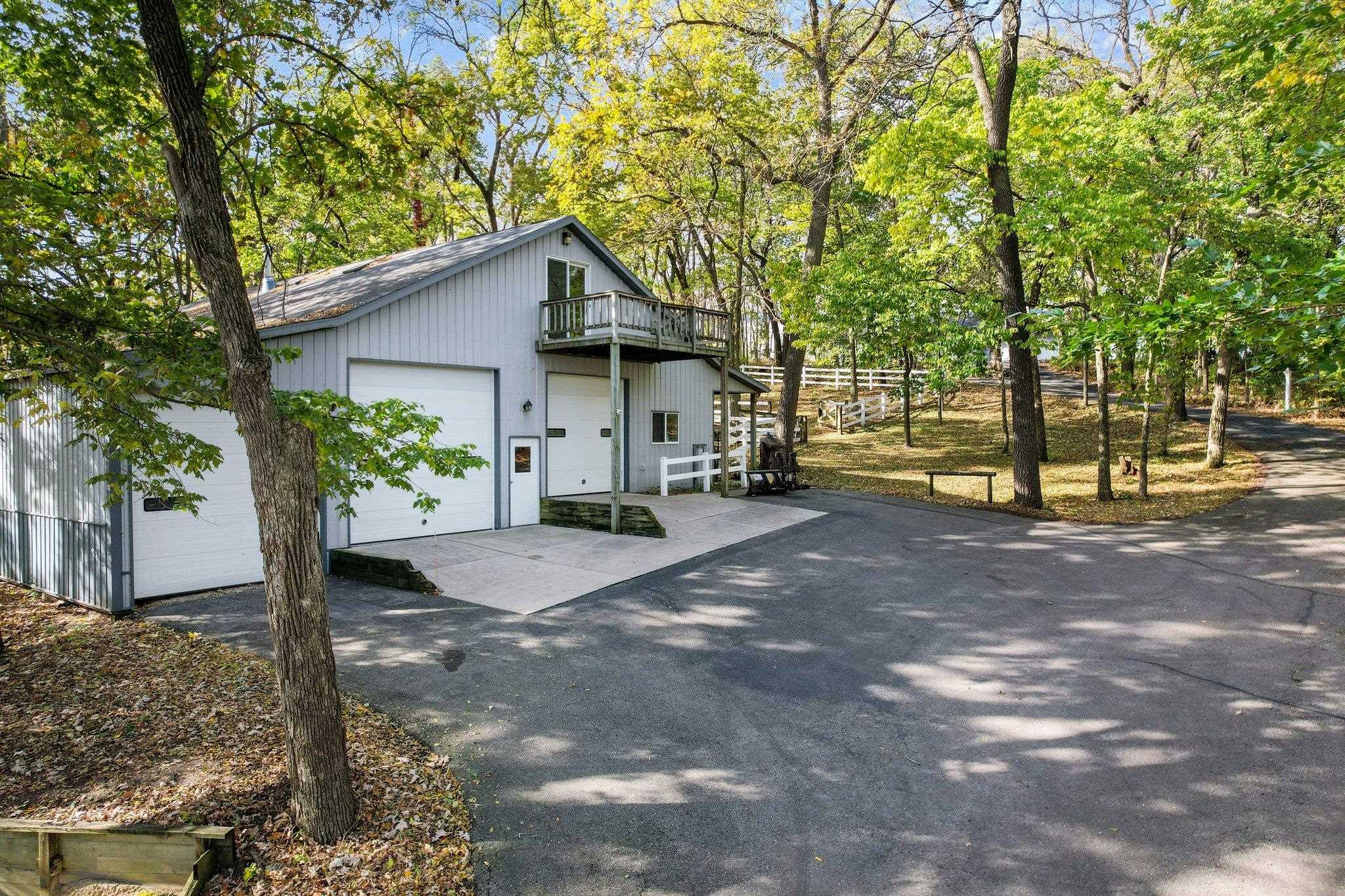 2261 Dyreson Road