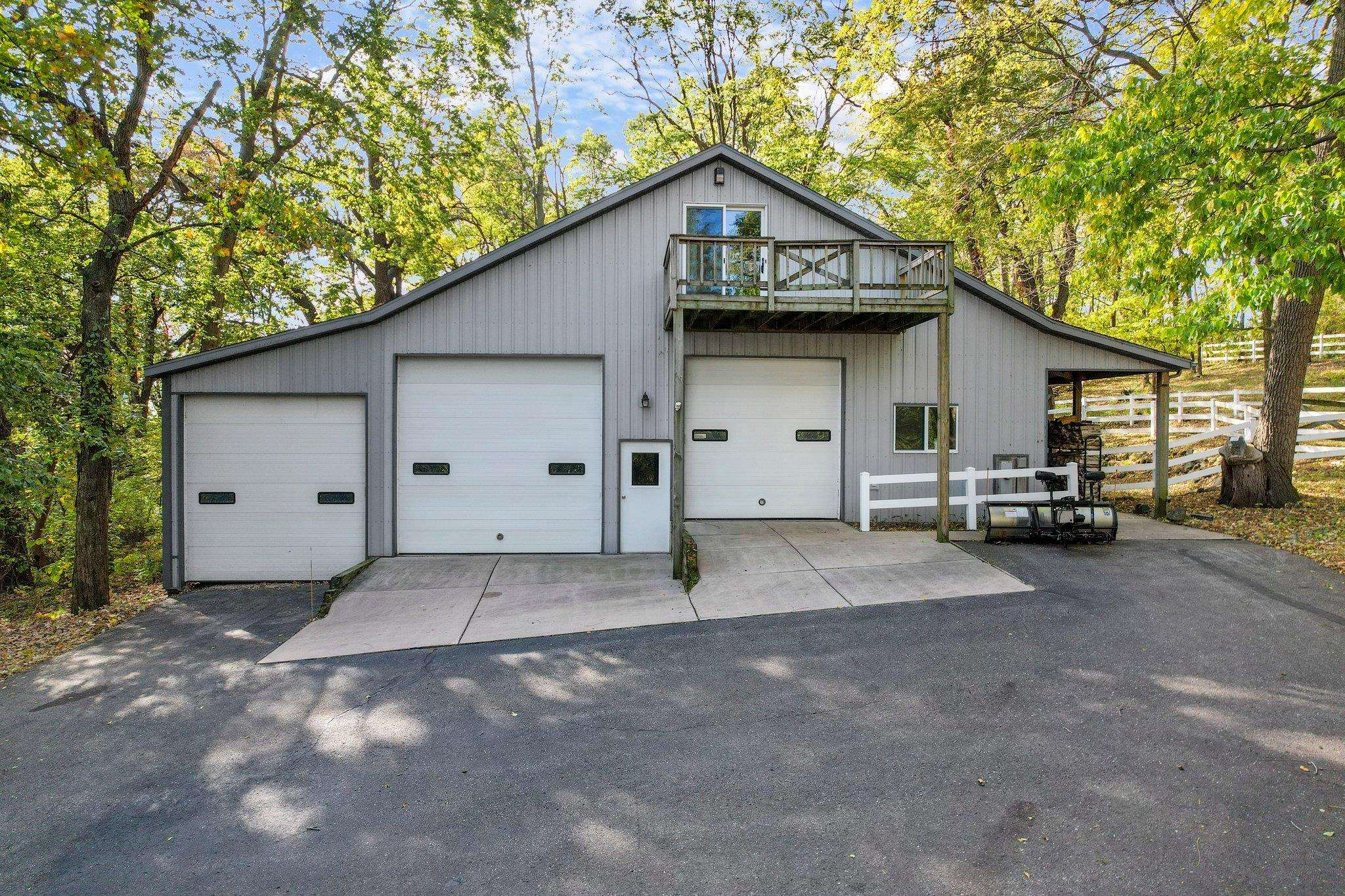 2261 Dyreson Road