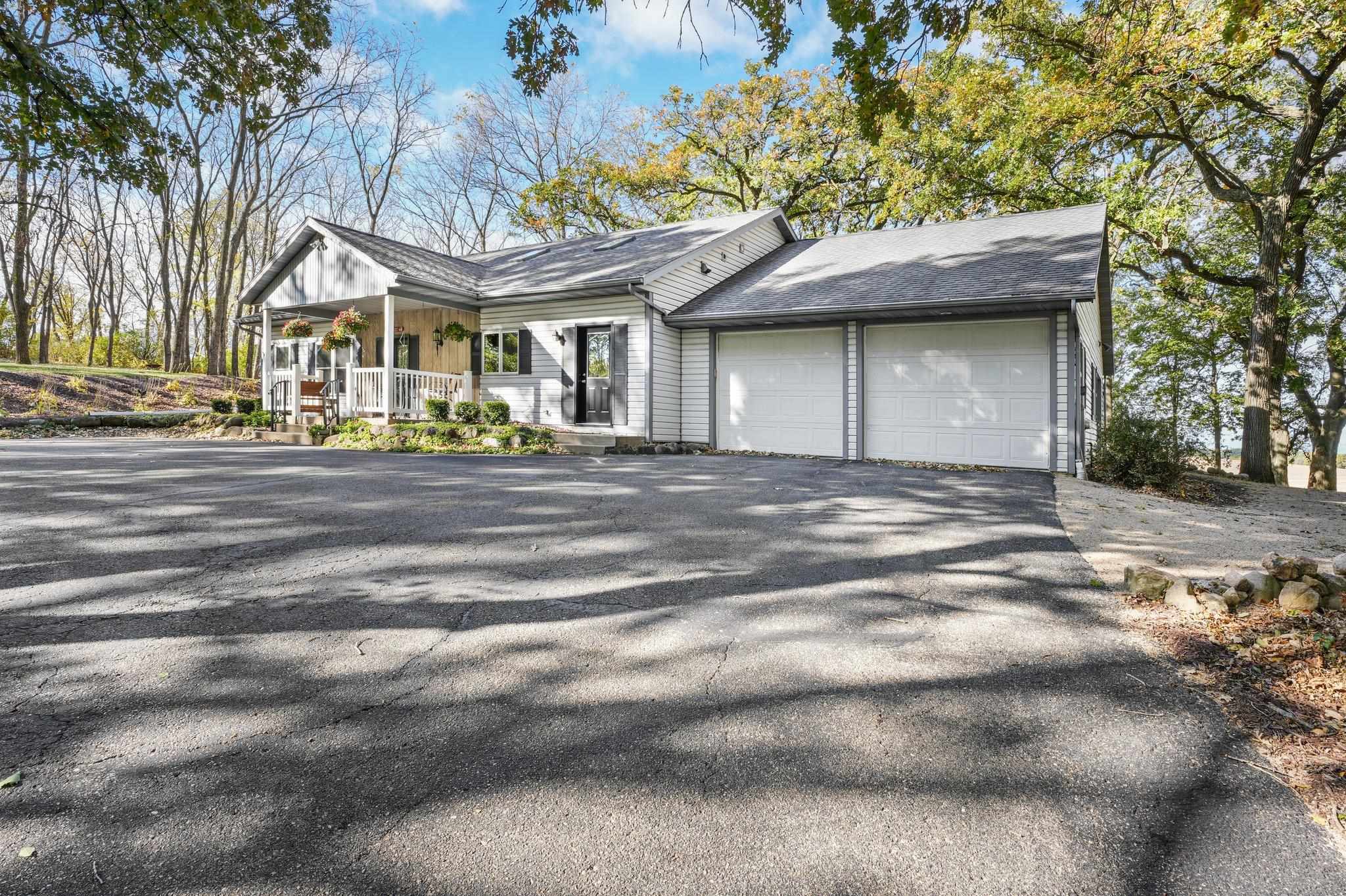 2261 Dyreson Road