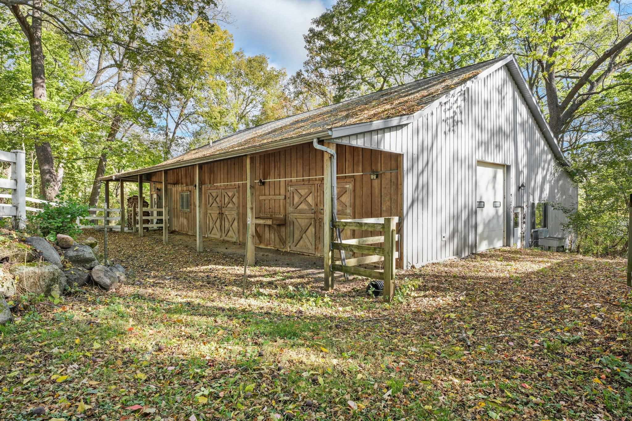 2261 Dyreson Road