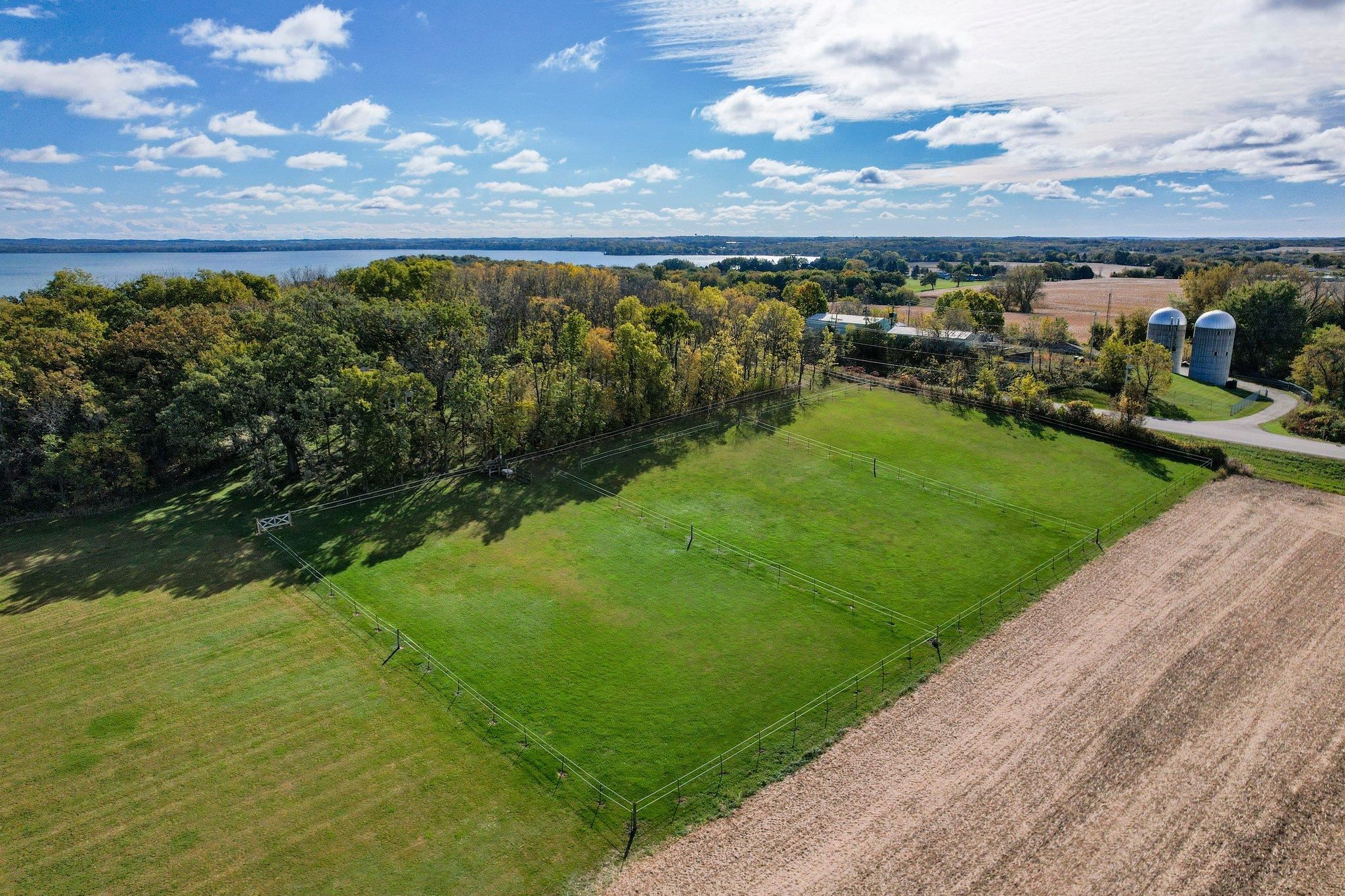2261 Dyreson Road