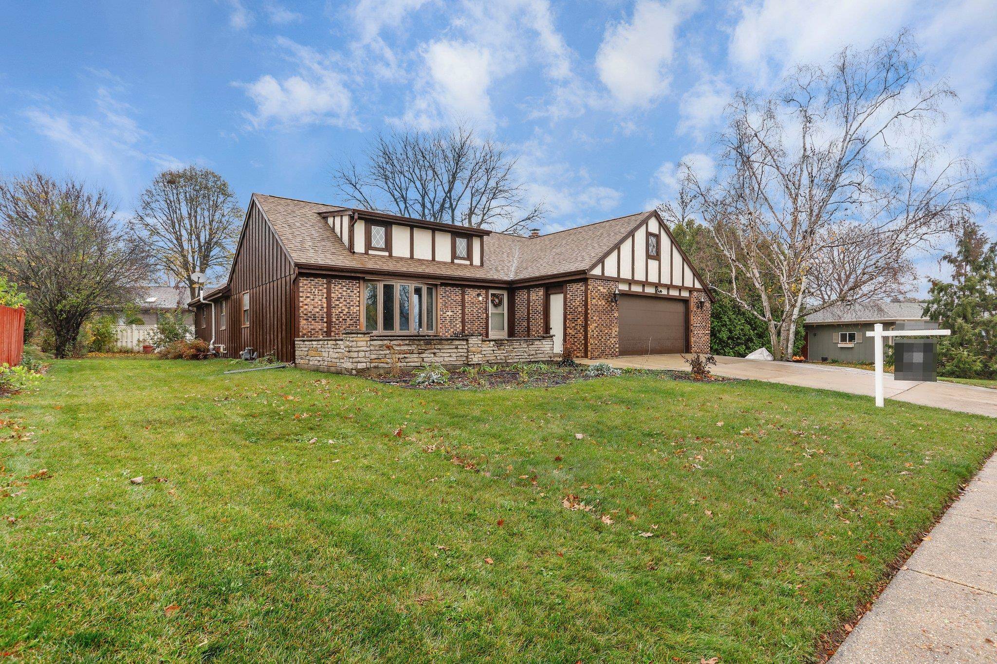 3014 Bond Place