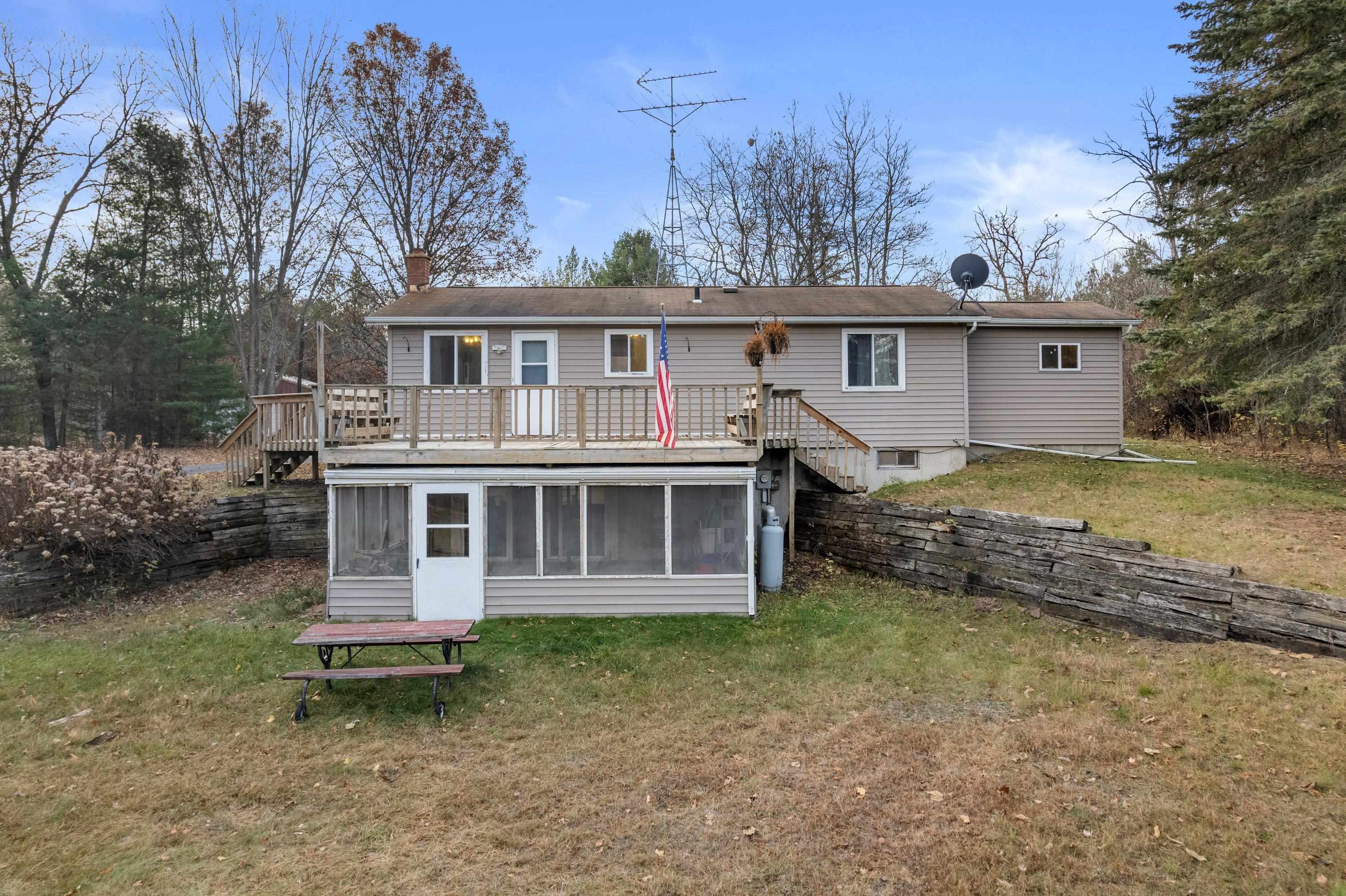 W3195 49th Street