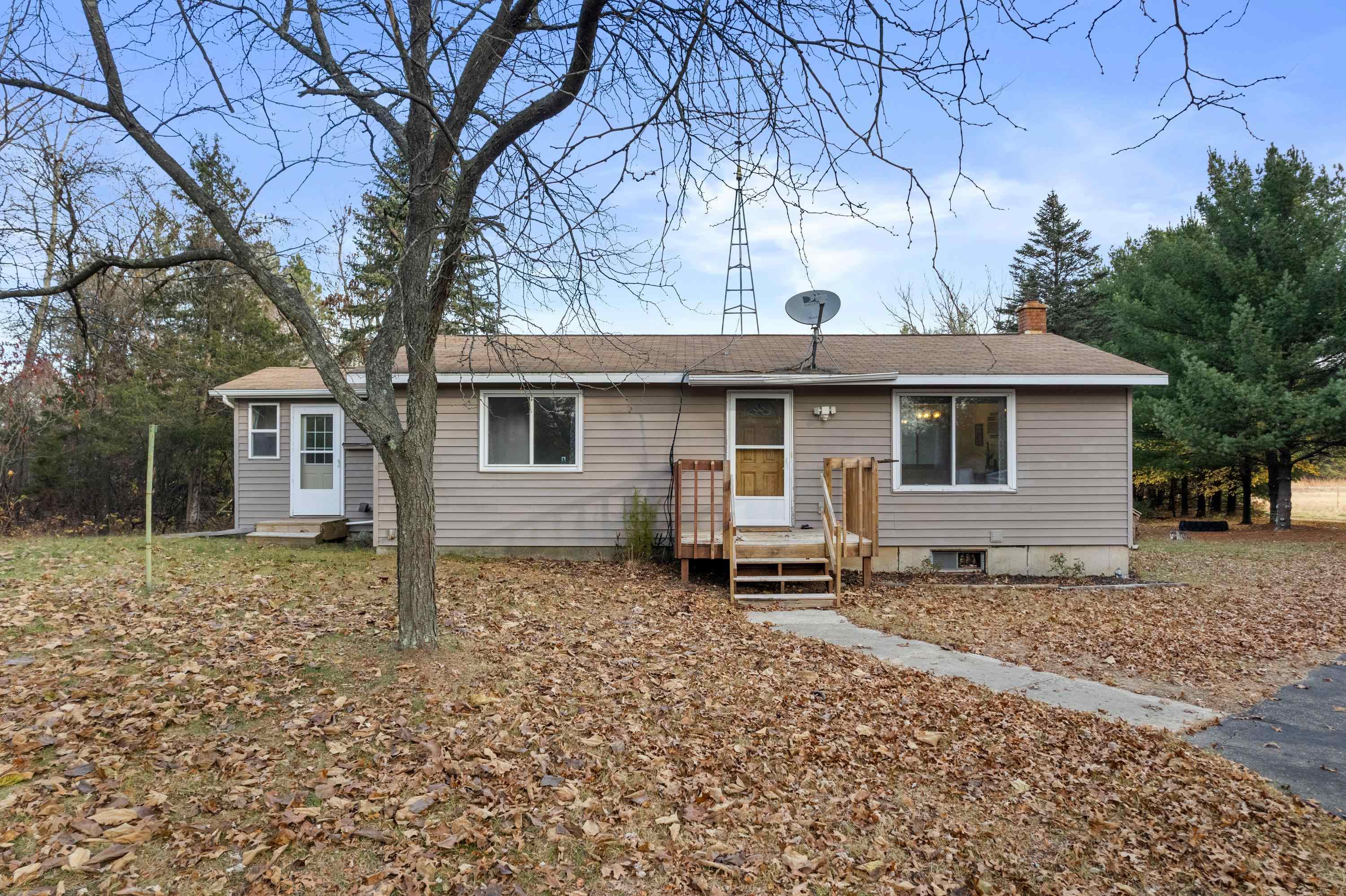 W3195 49th Street
