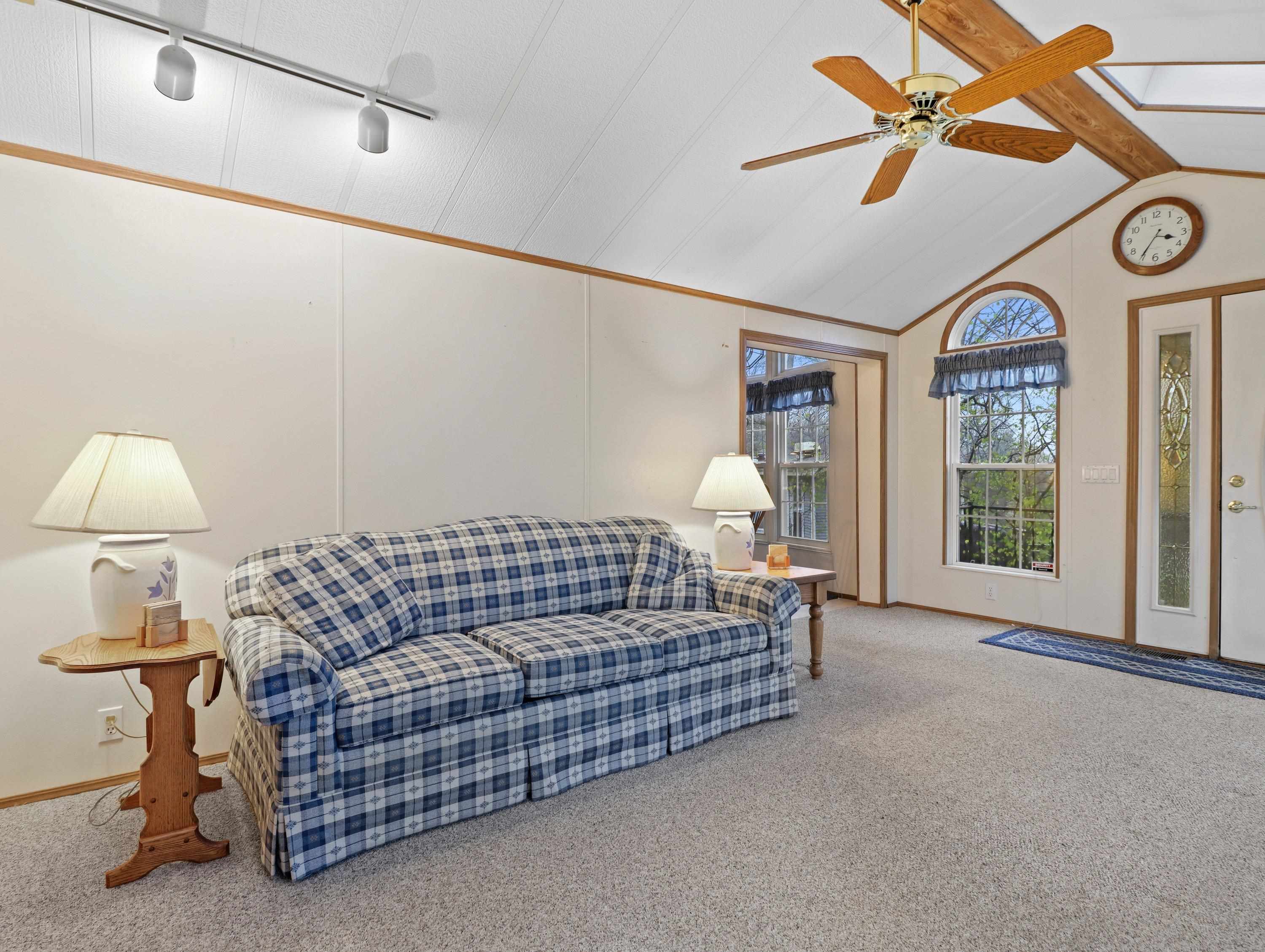 530 E Ellendale Road