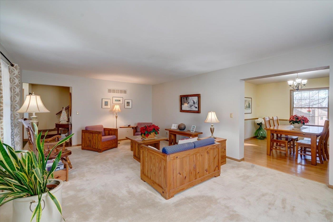 414 Oakridge Drive