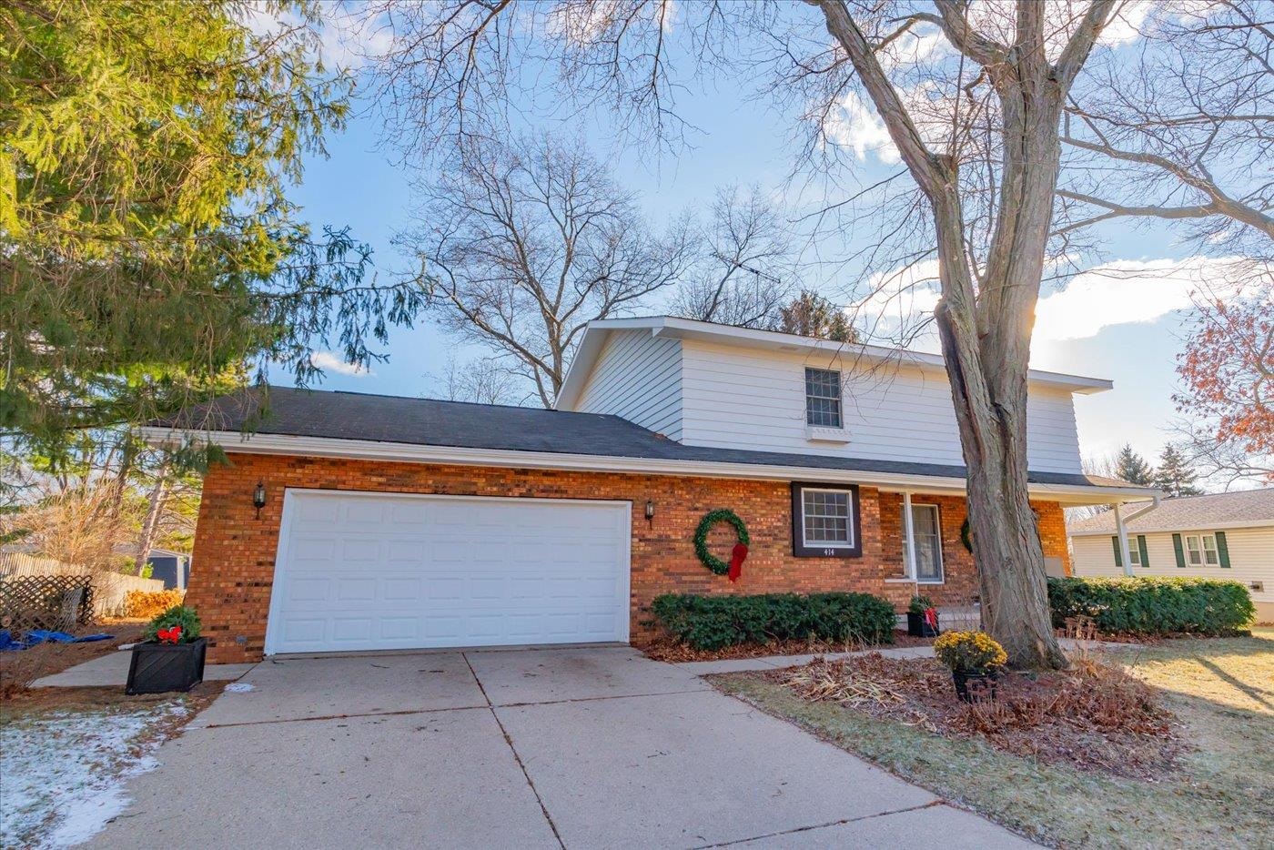 414 Oakridge Drive