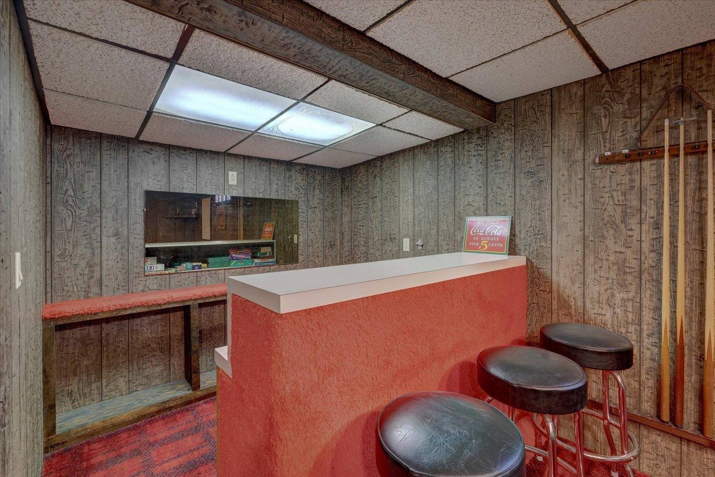 414 Oakridge Drive