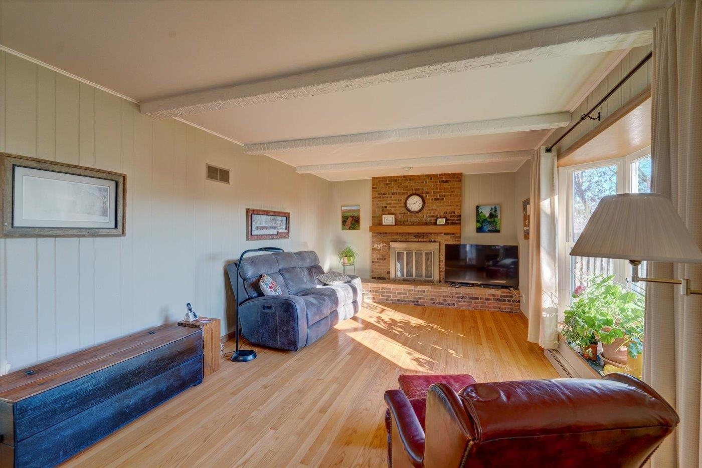 414 Oakridge Drive