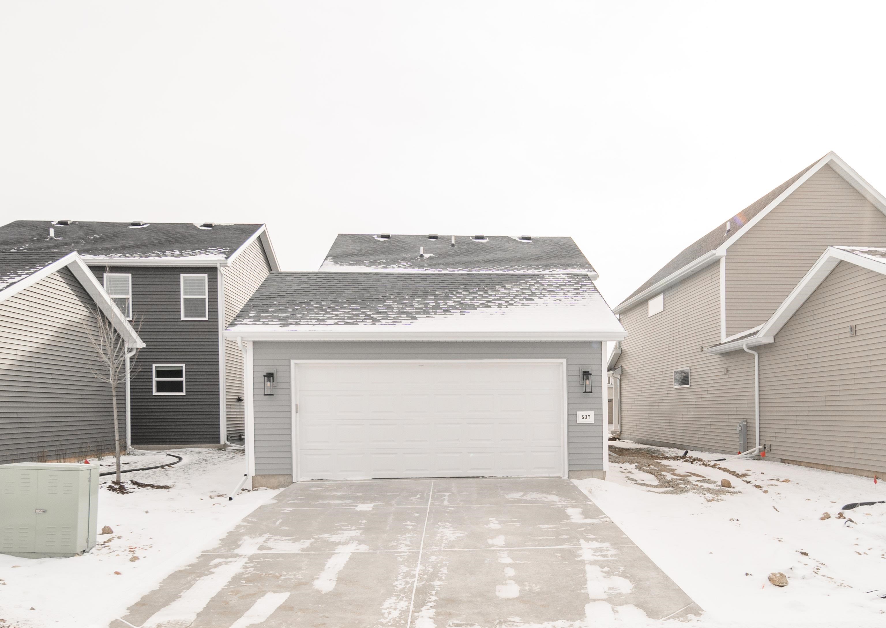 537 Campo Lane