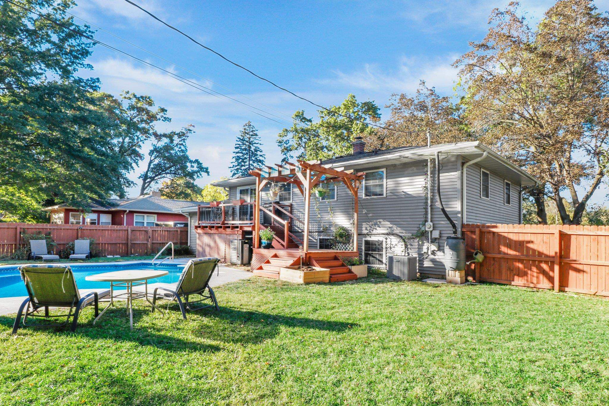 127 E Wilson Street