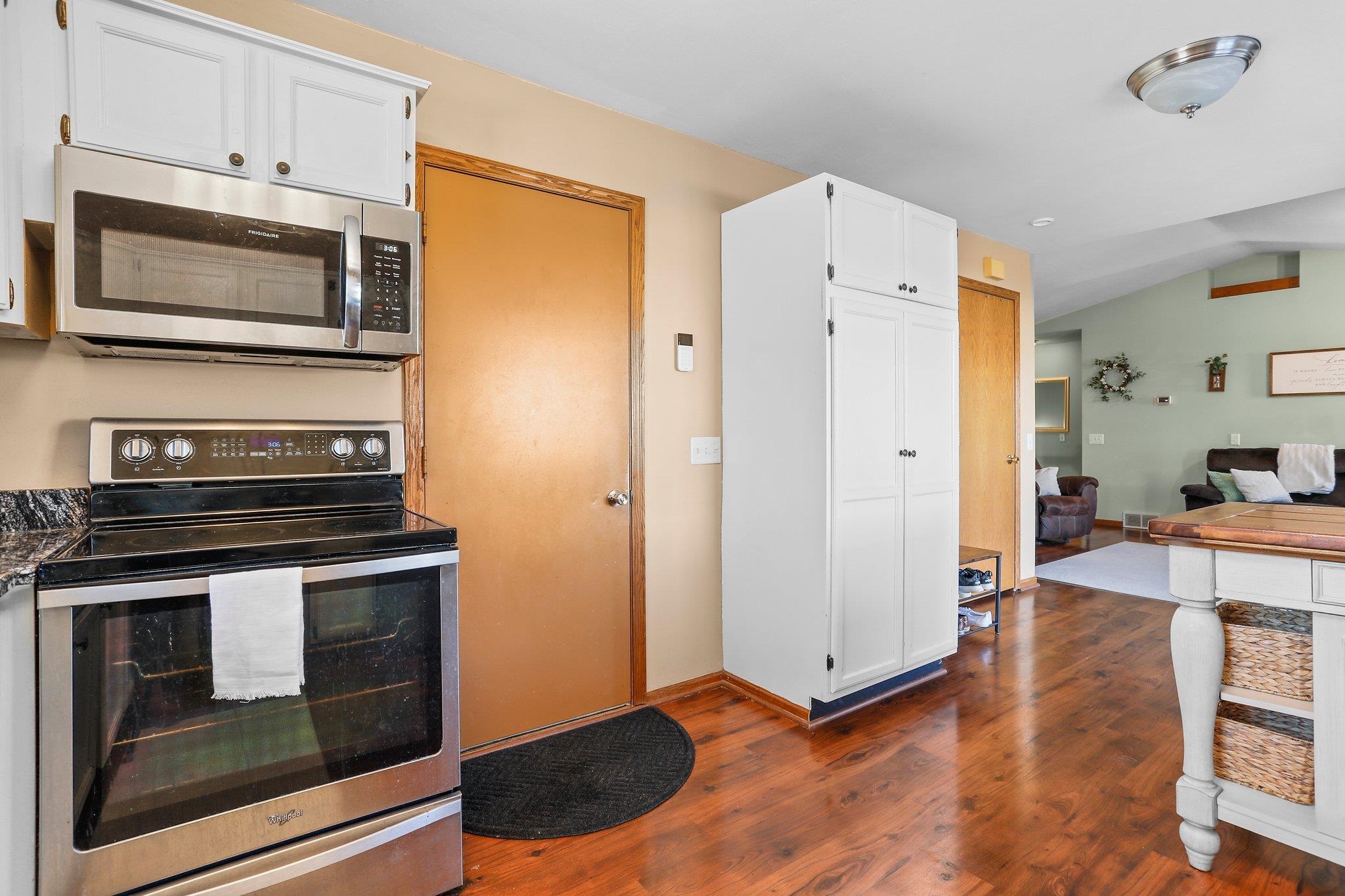 924 Acker Parkway