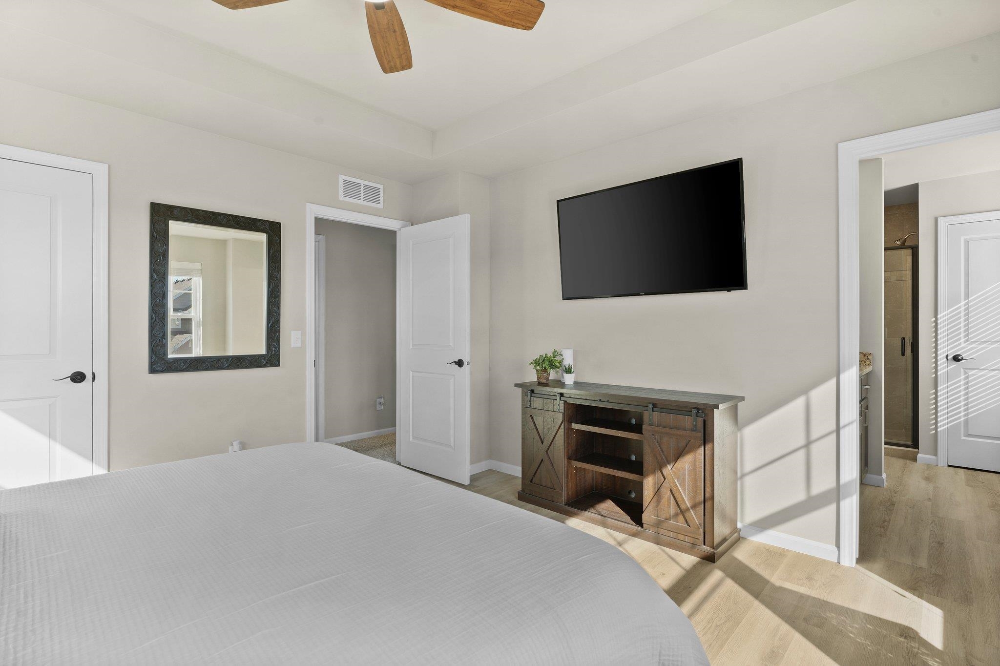 9330 Highland Gate Way