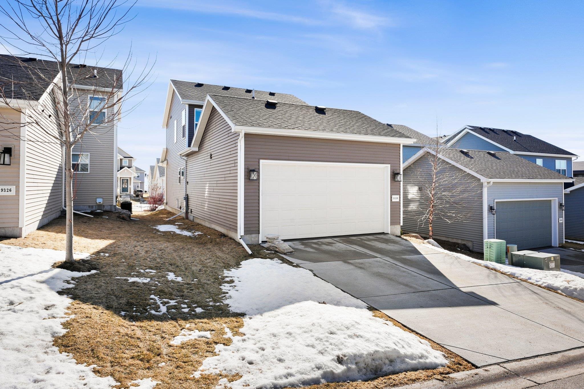 9330 Highland Gate Way