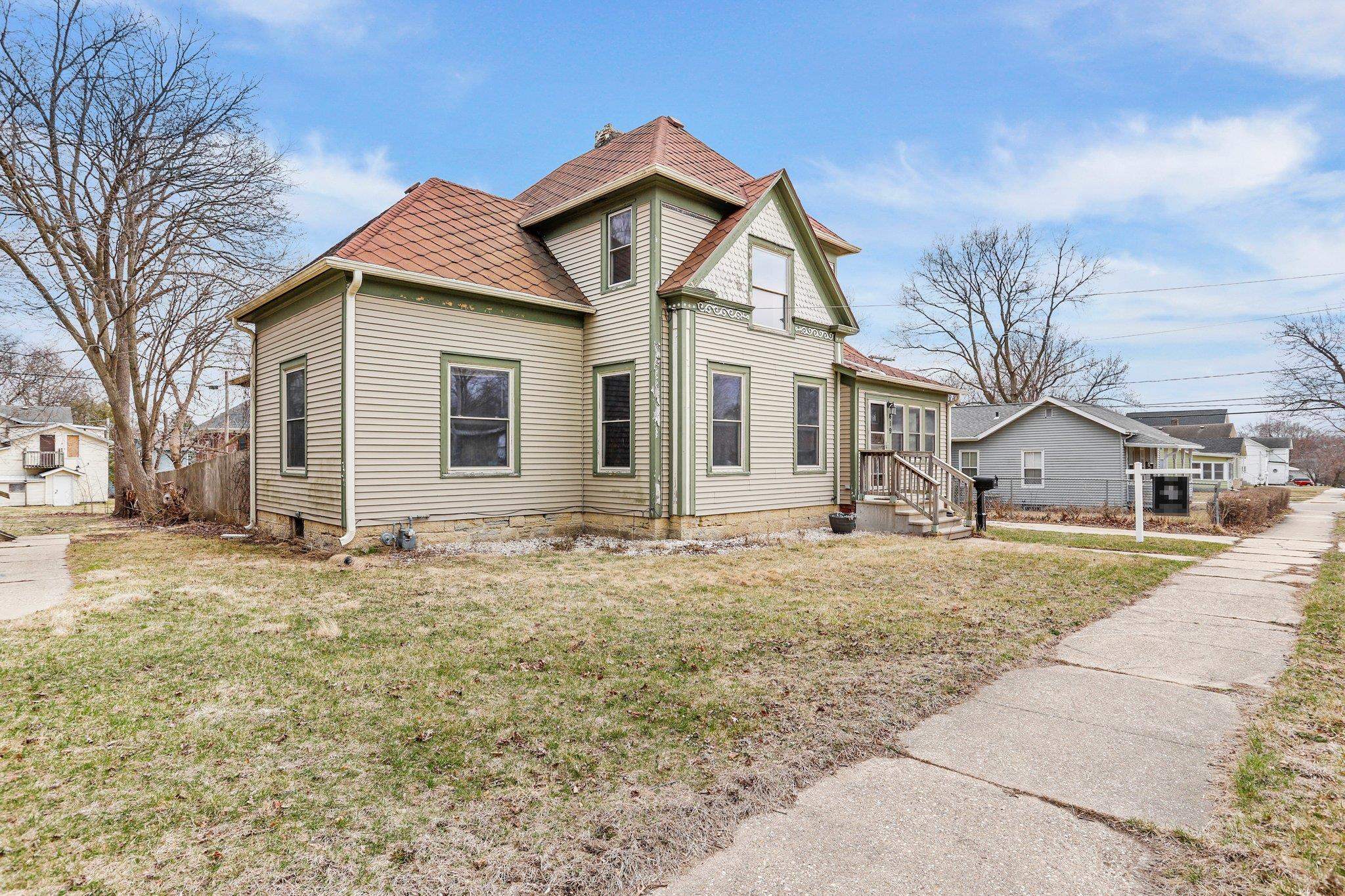 419 Linn Street