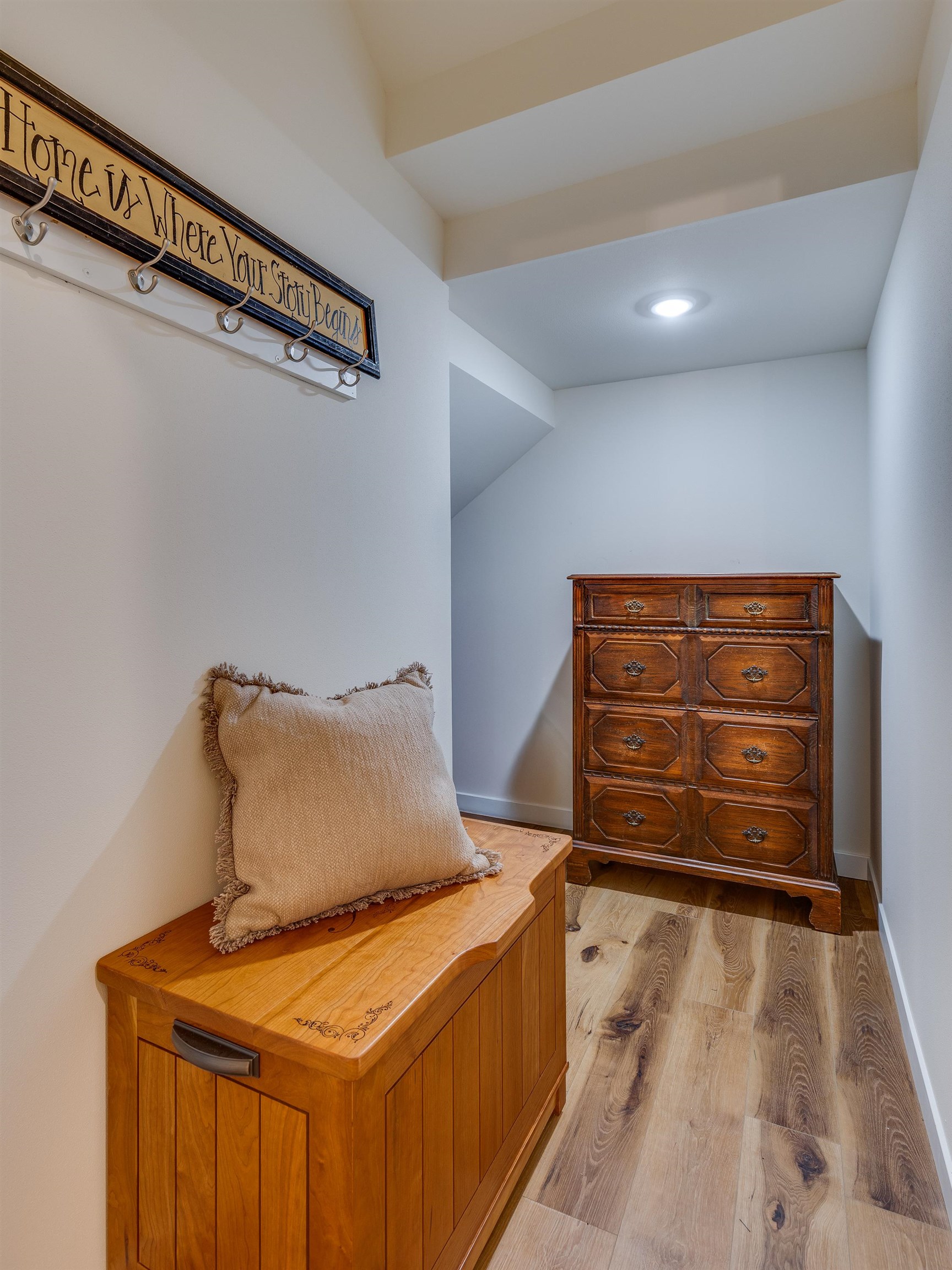 4653 Whitebud Terrace