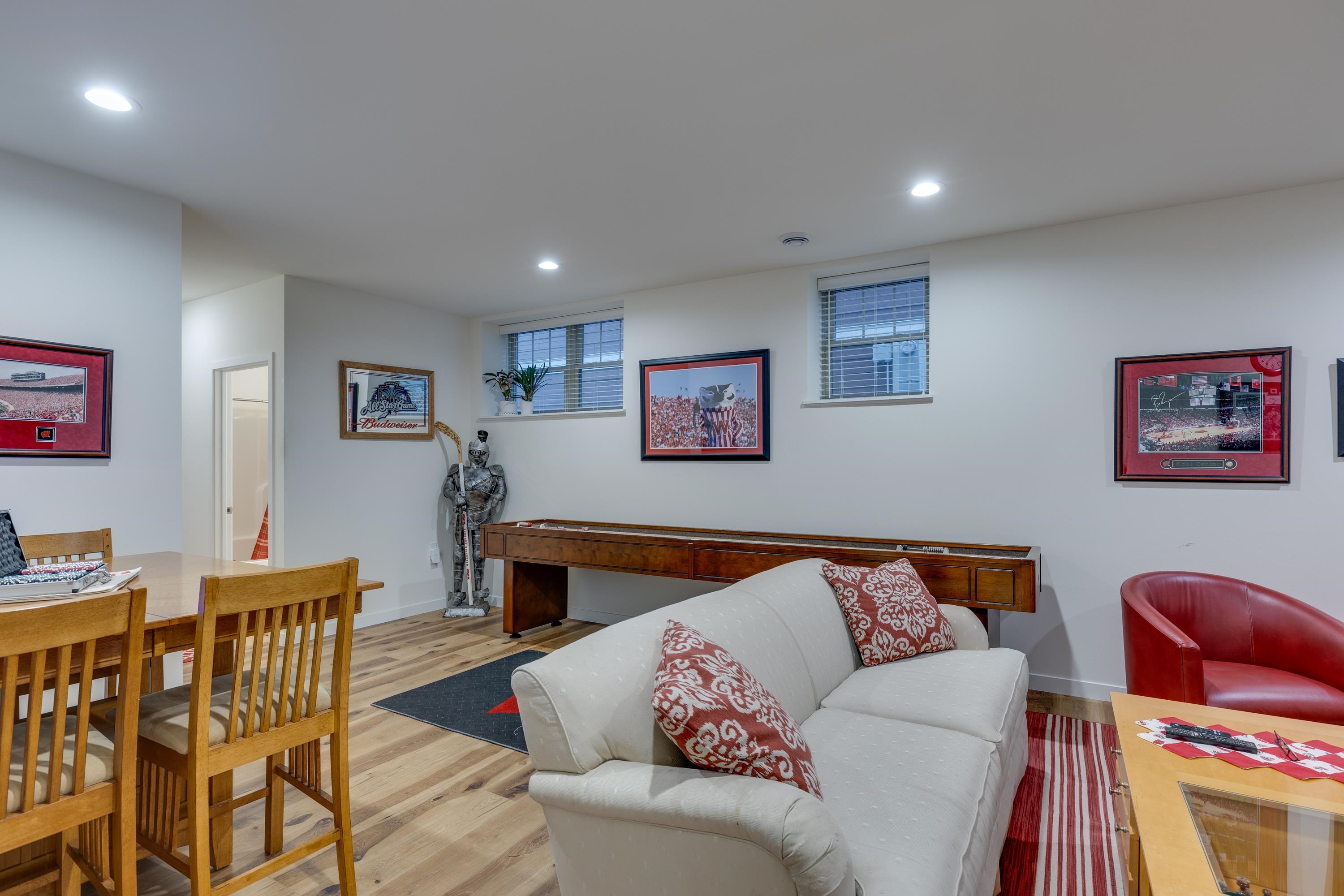 4653 Whitebud Terrace