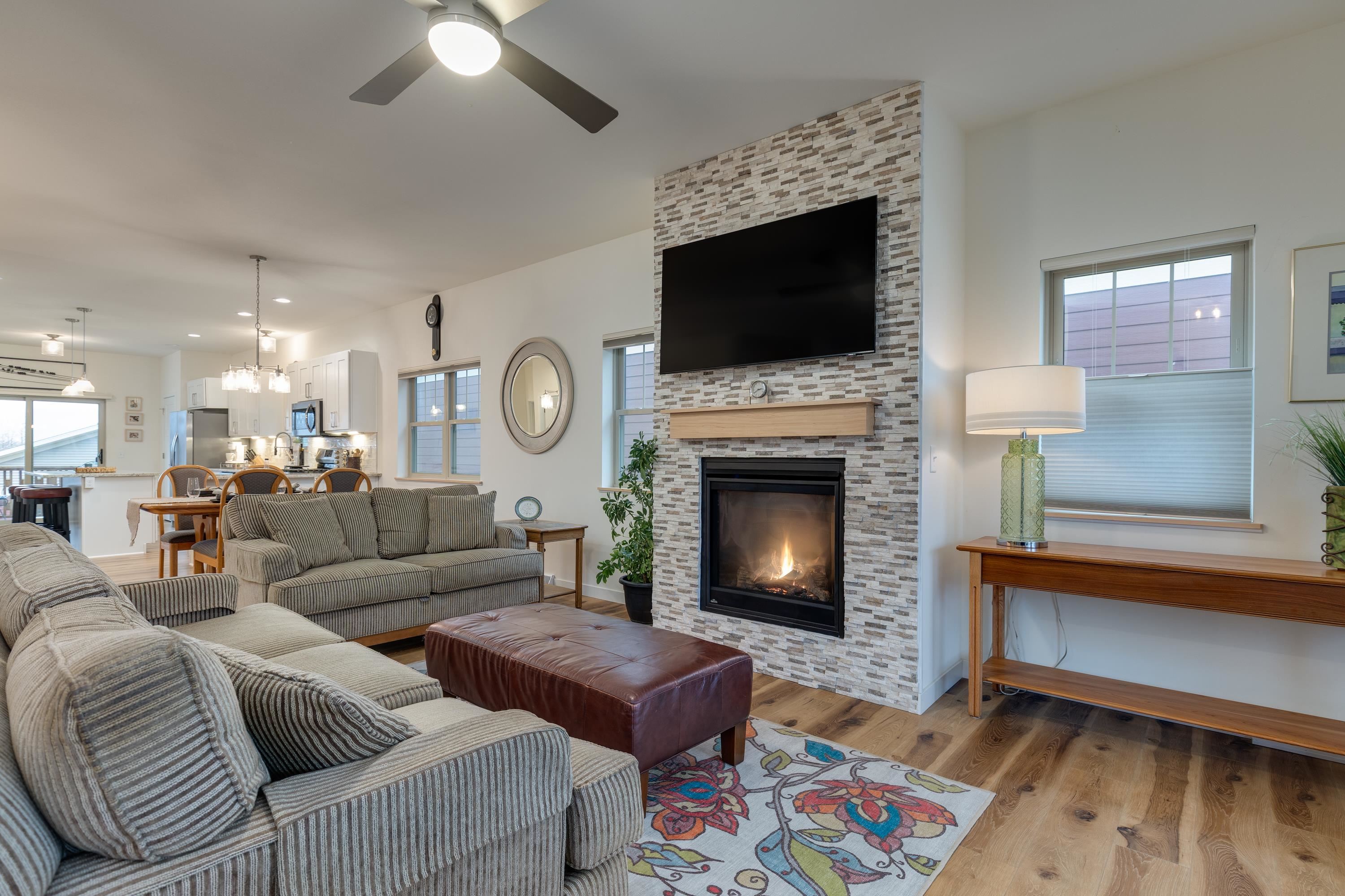 4653 Whitebud Terrace