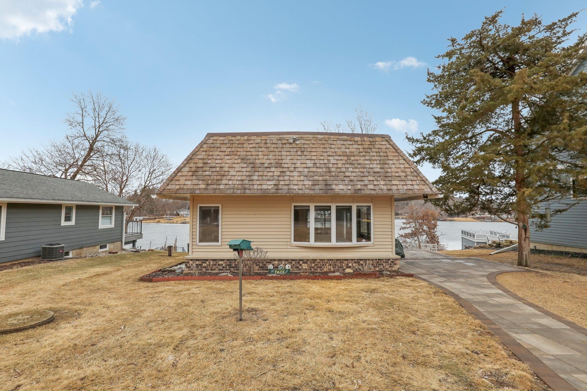 S7564 Oak Road