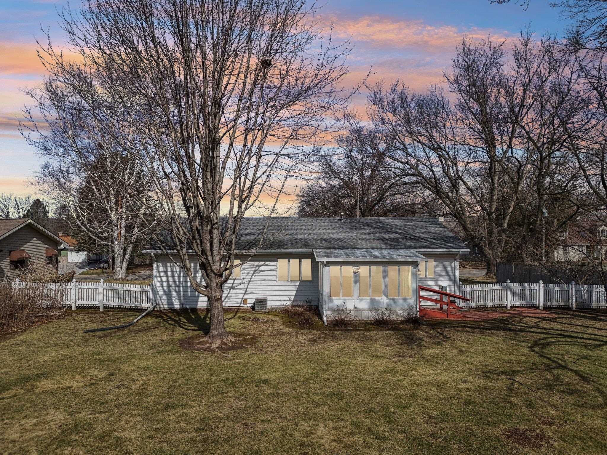 2423 River View Drive