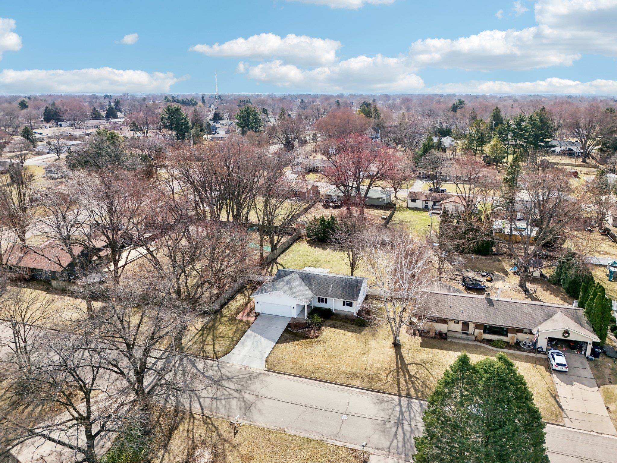 2423 River View Drive