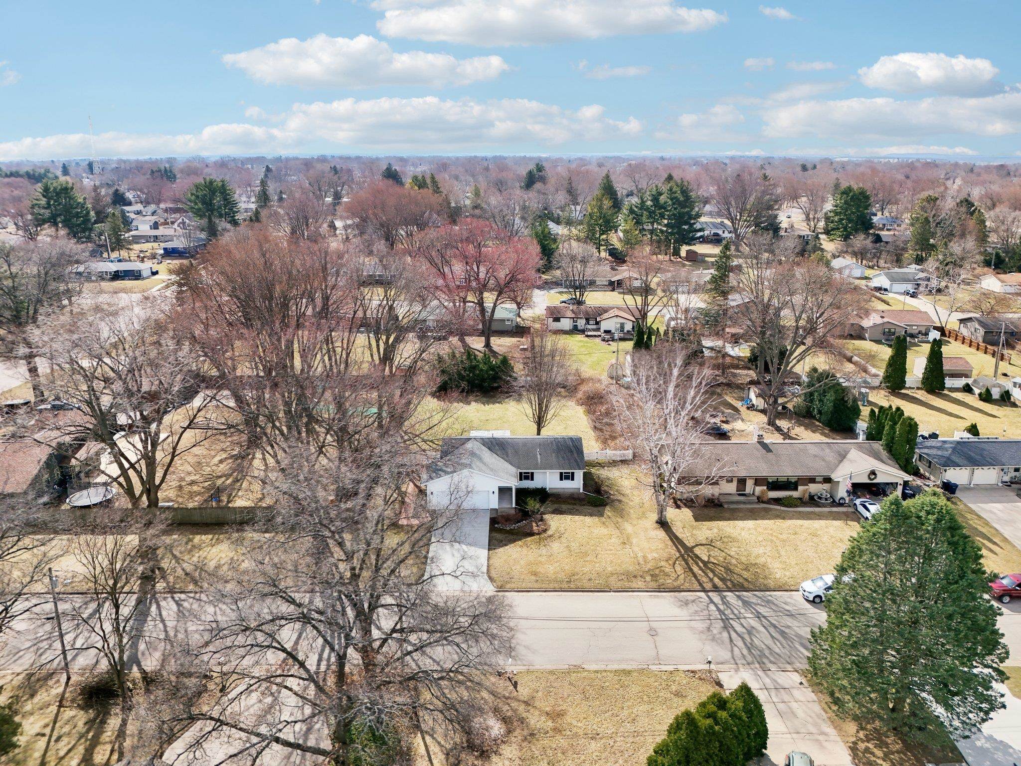 2423 River View Drive