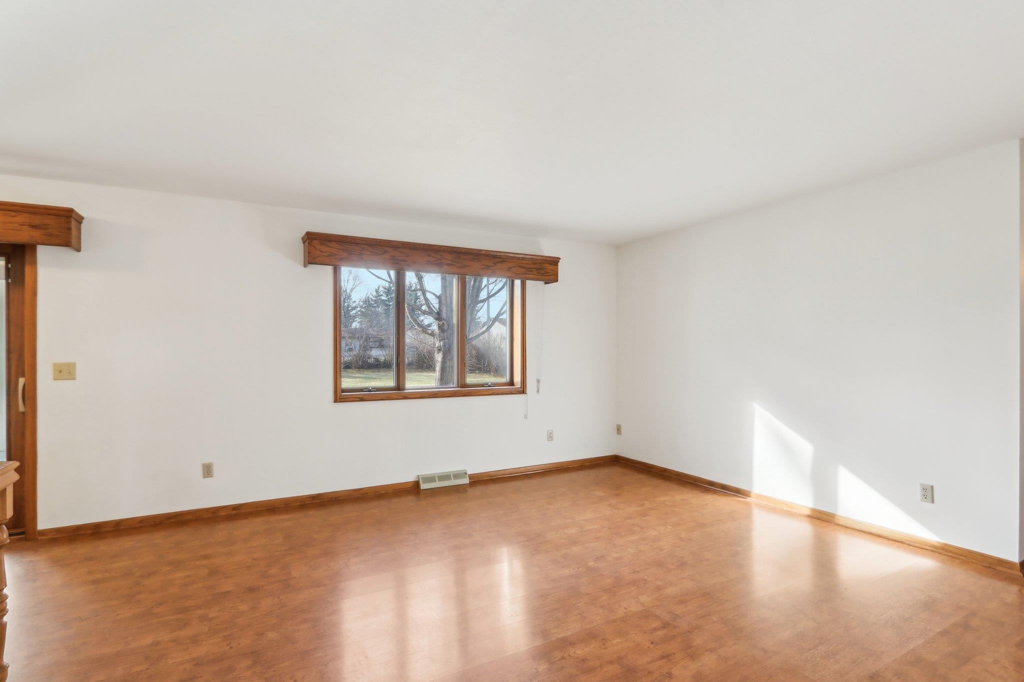 2423 River View Drive