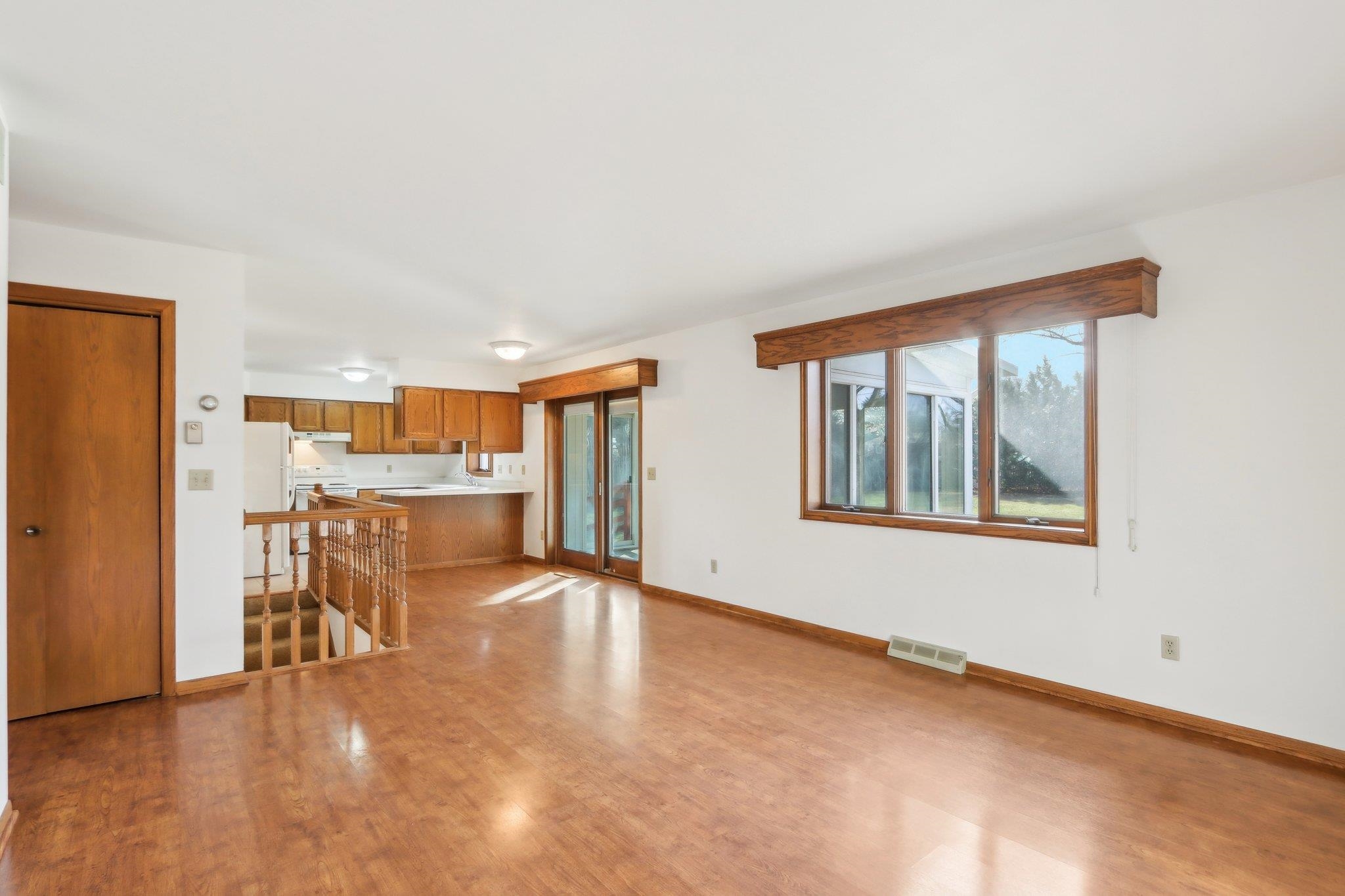 2423 River View Drive