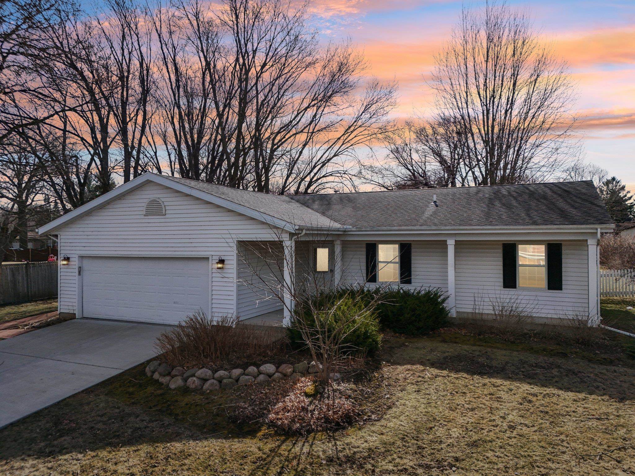 2423 River View Drive