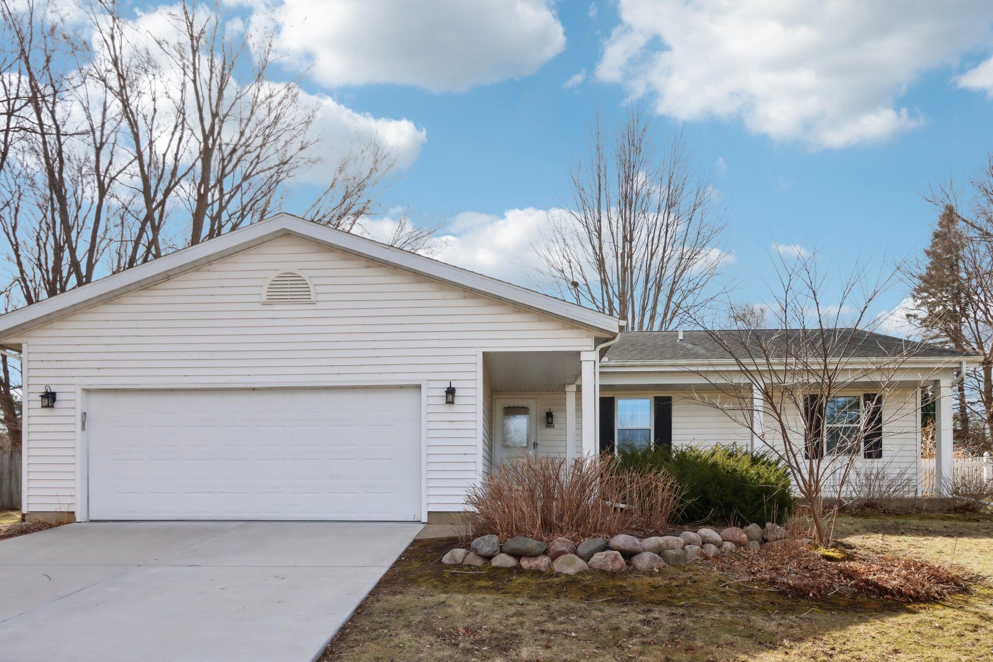 2423 River View Drive
