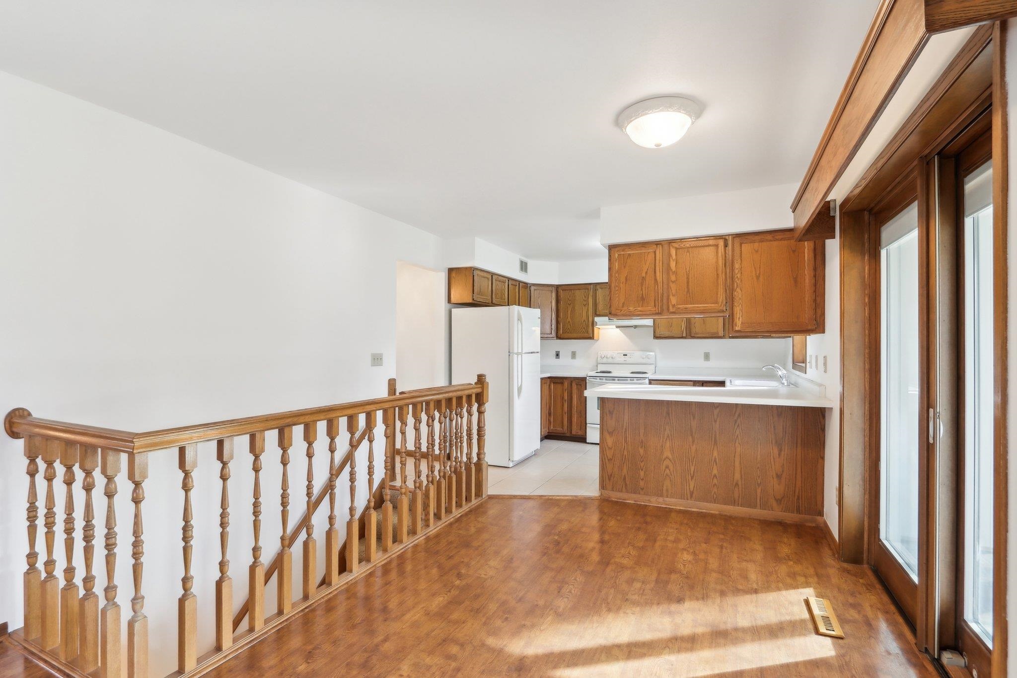 2423 River View Drive