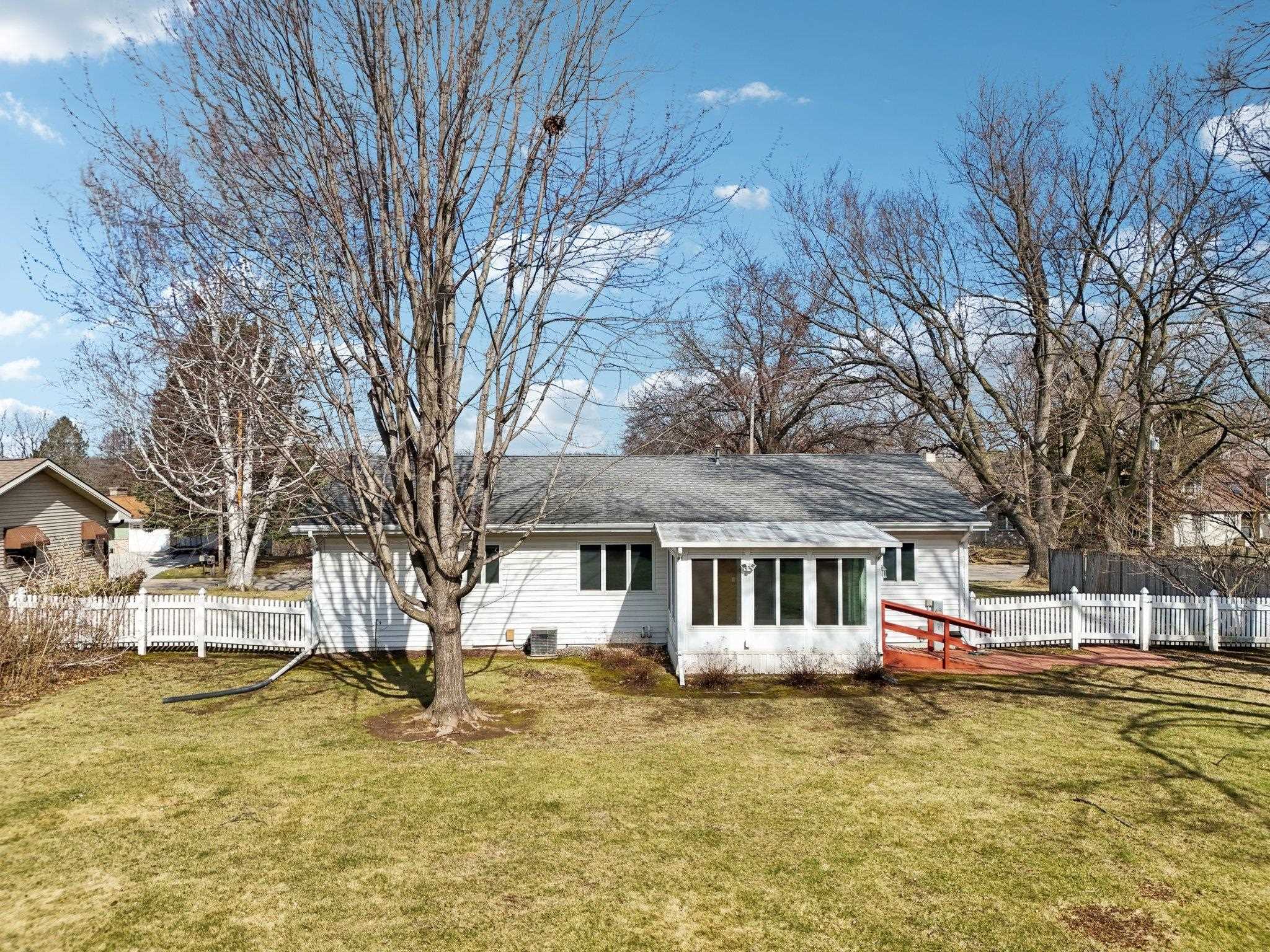 2423 River View Drive