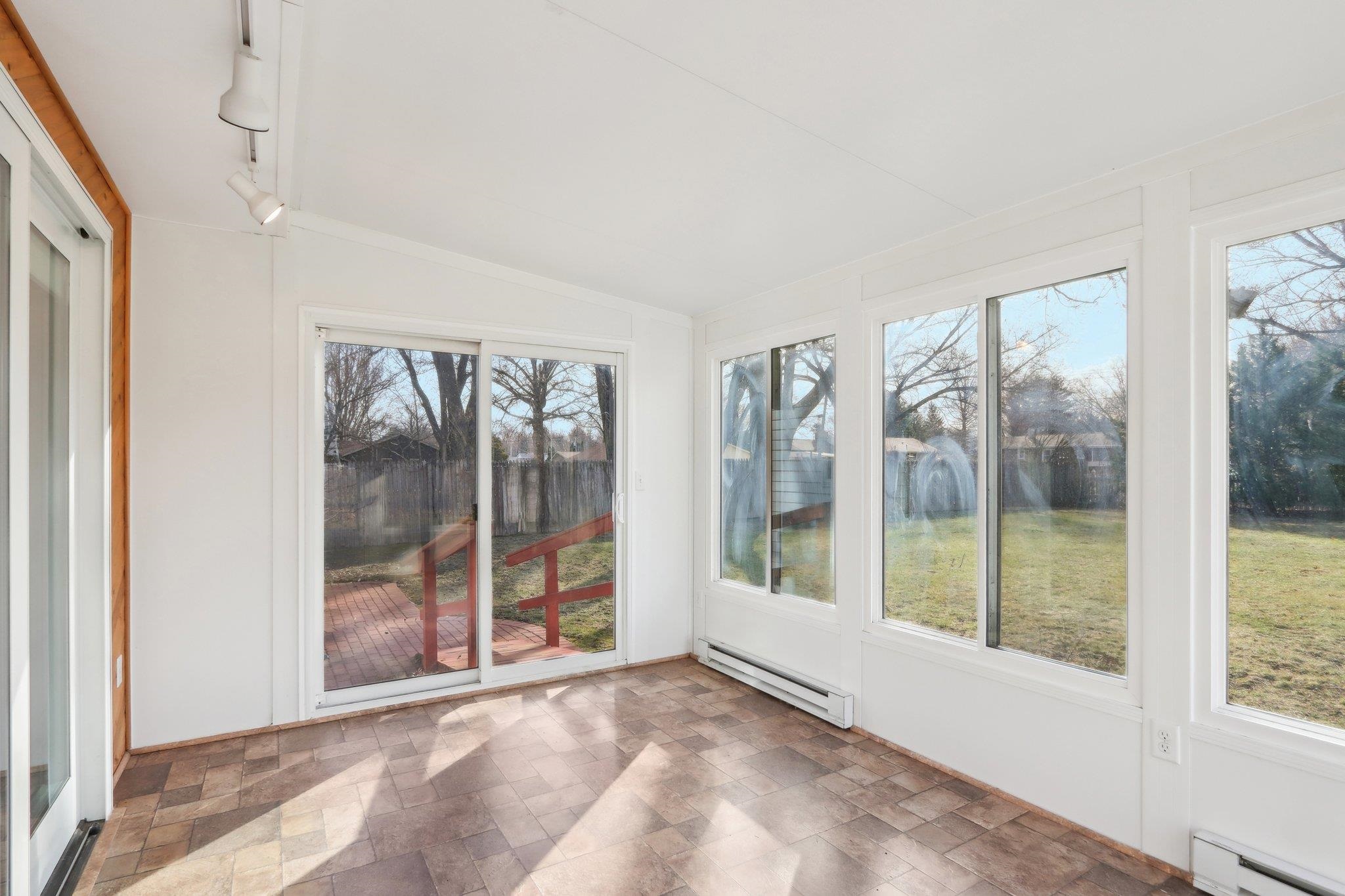 2423 River View Drive