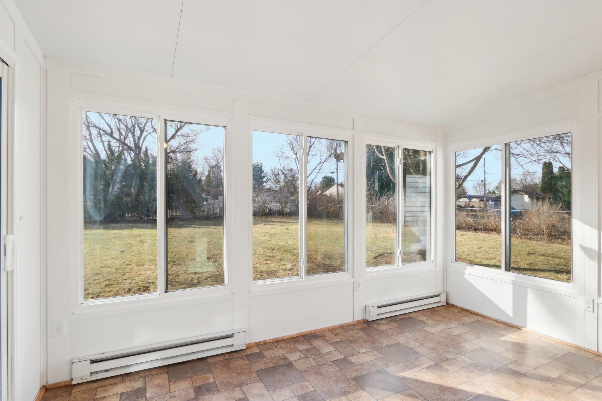 2423 River View Drive