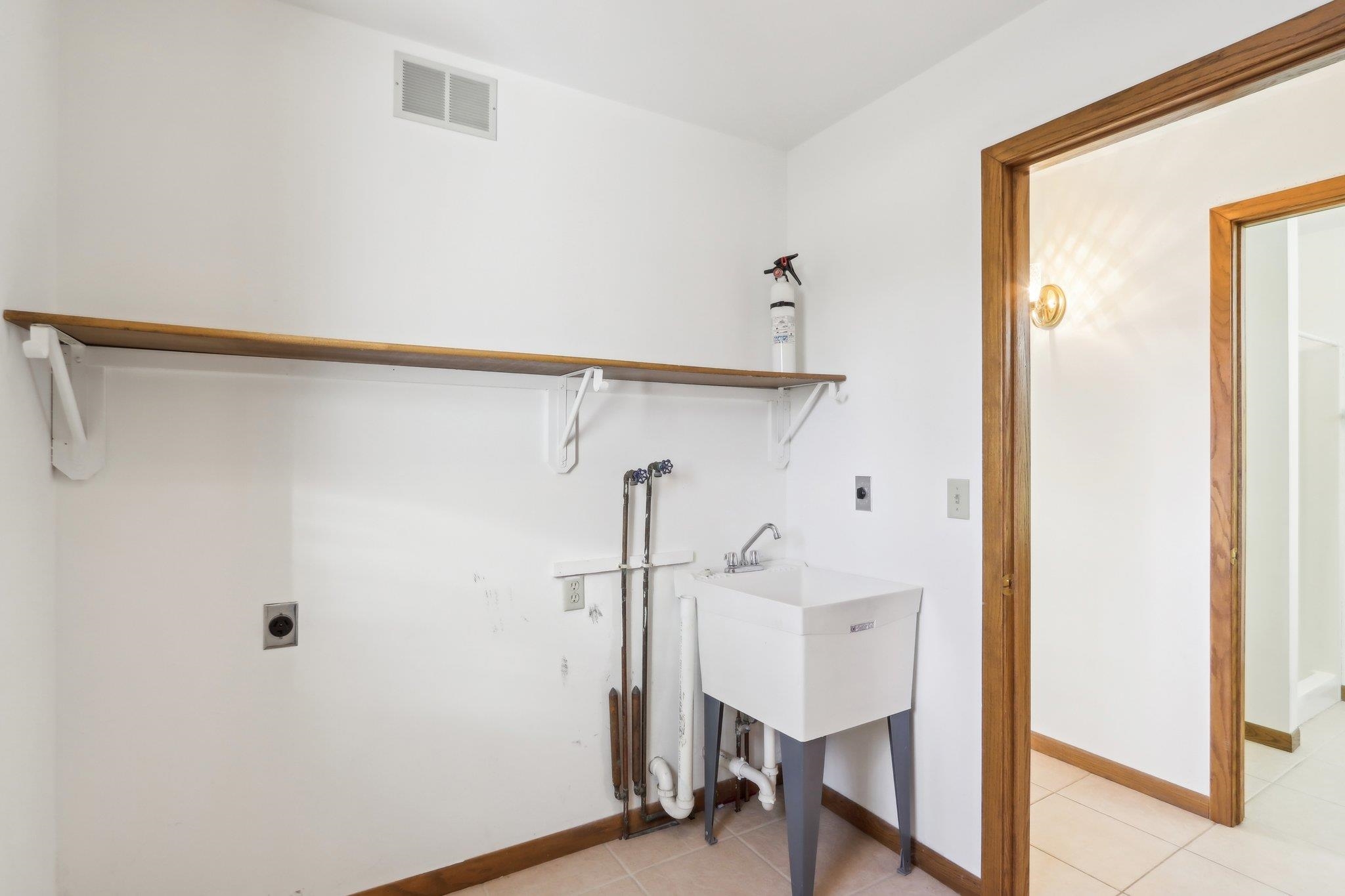 2423 River View Drive