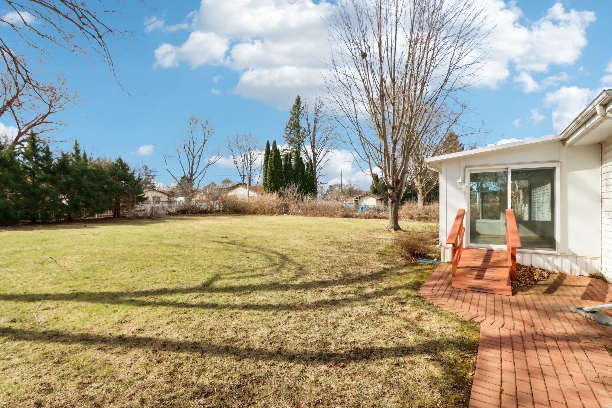 2423 River View Drive