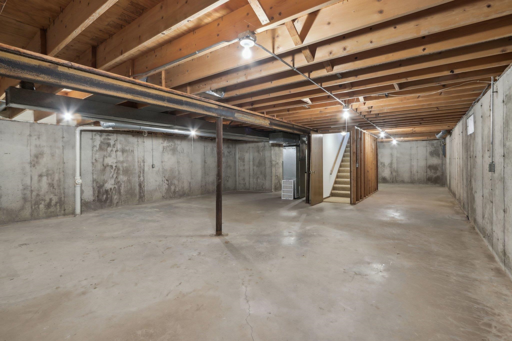 2423 River View Drive
