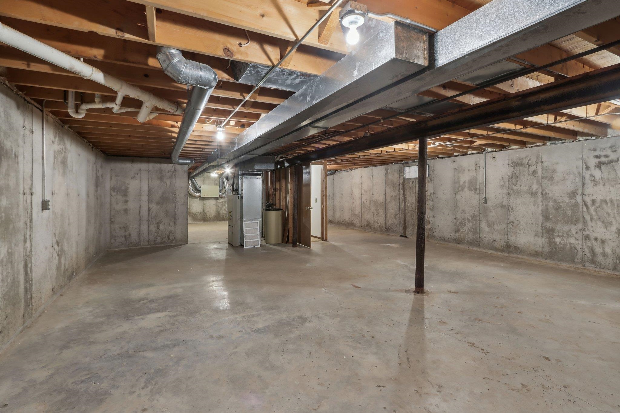 2423 River View Drive