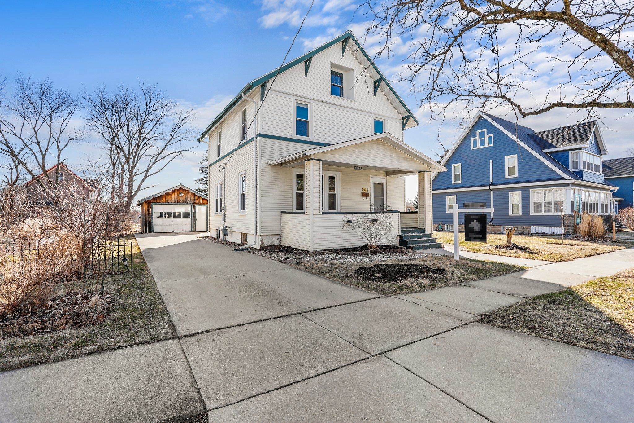 201 S Van Buren Street